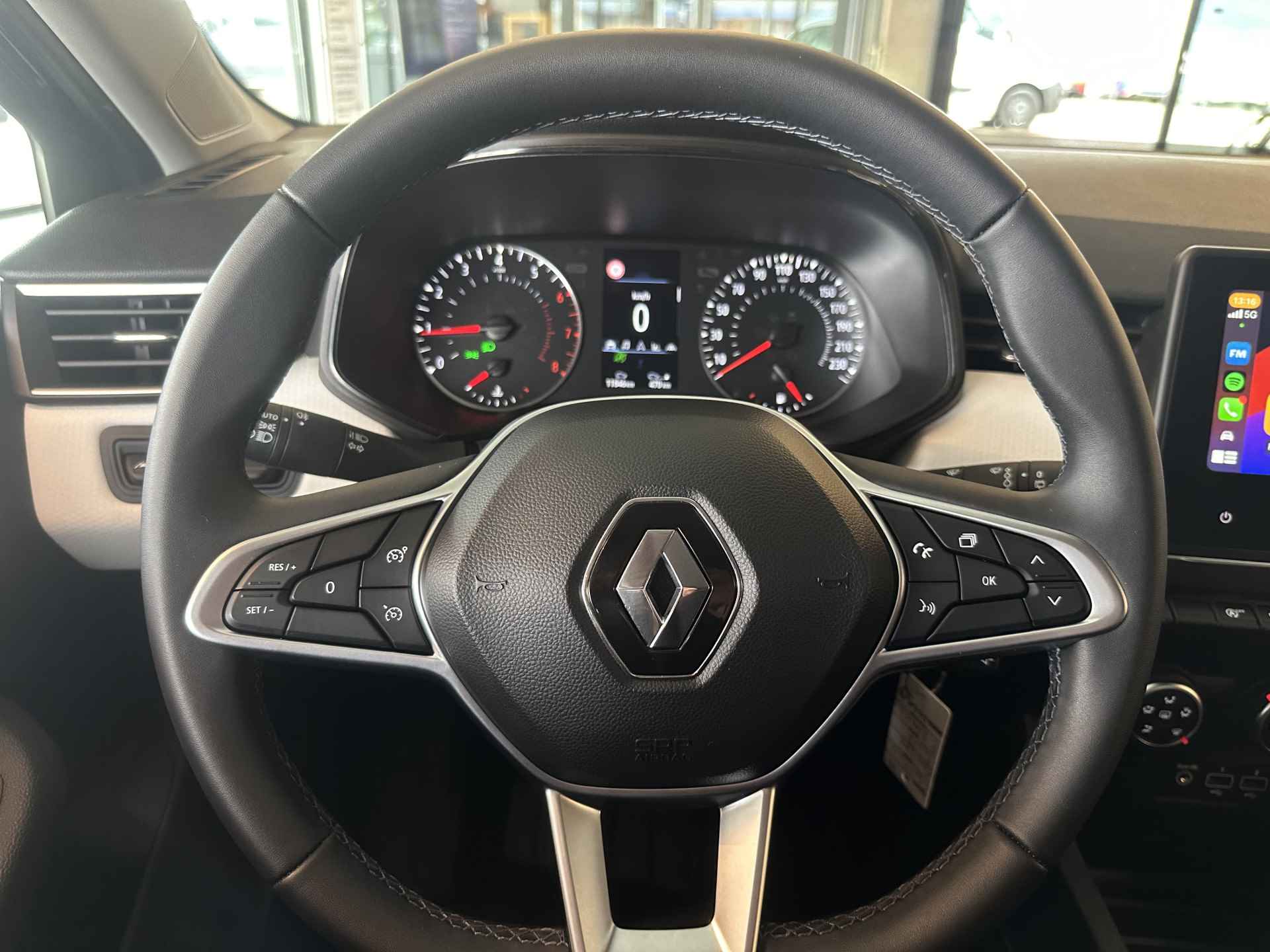 Renault Clio 1.0 TCe 90 Evolution | draadlooos carplay | privacy glas | two-tone velgen | tijdelijk gratis Top Afleverpakket twv Eur 695 - 19/39