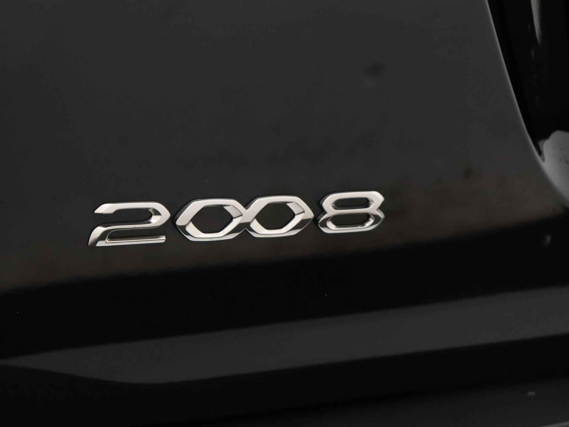 Peugeot 2008 GT 130pk | Navigatie | Camera | Sportstoelen | Dodehoek Detectie | Lichtmetalen Velgen 17" - 12/40