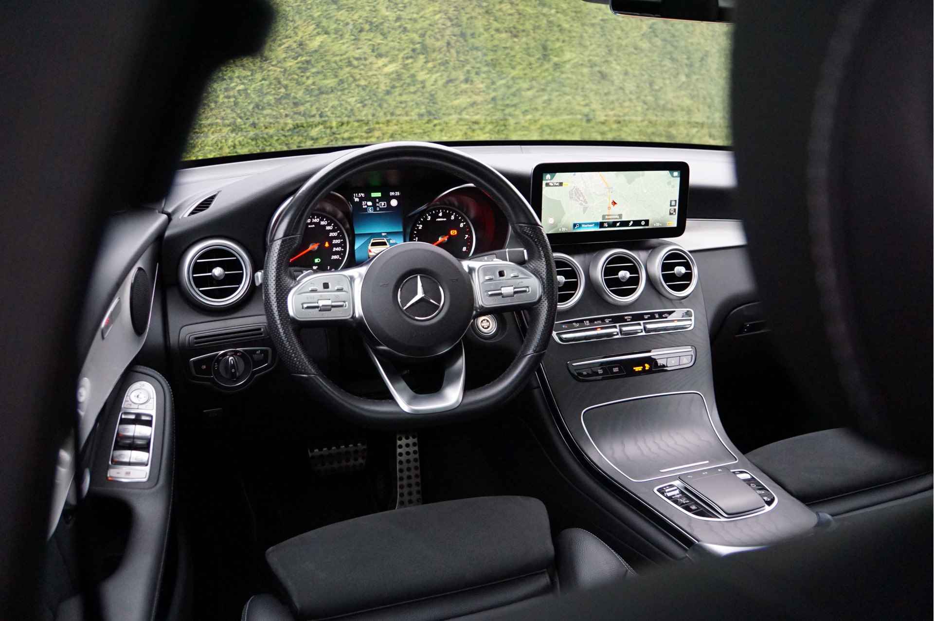 Mercedes-Benz GLC GLC 300 e AMG line Night | Trekhaak Panorama Carplay - 22/38