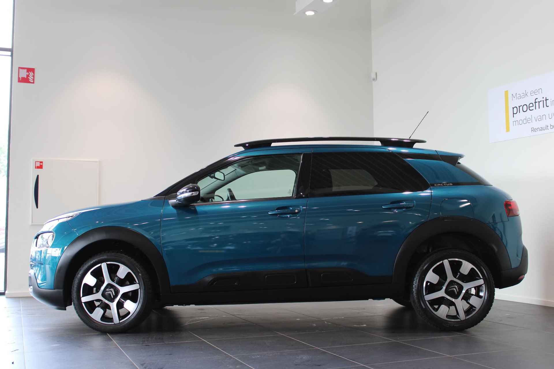 Citroen C4 Cactus 1.2 PureTech Shine - 2/32