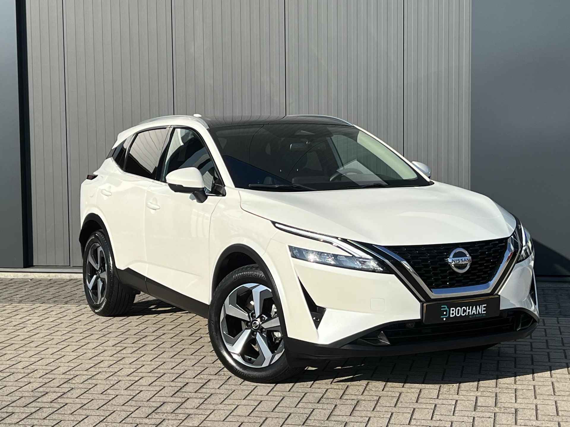 Nissan Qashqai 1.3 MHEV 158 Xtronic N-Connecta | Panoramadak | 360º Camera | Navigatie | Adaptive Cruise Control | Dodehoek Assistent - 18/23