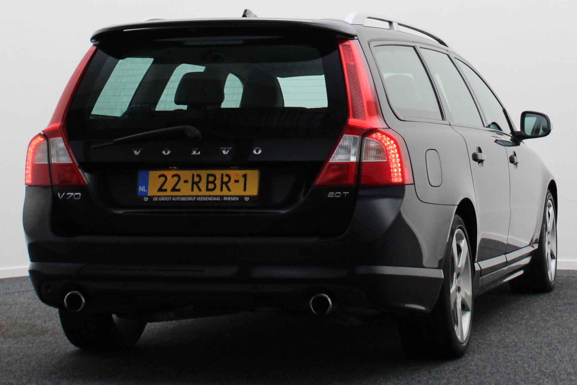 Volvo V70 2.0T R-Edition Leer, Climate, Cruise, Navigatie, Bluetooth, PDC, 18'' - 18/40