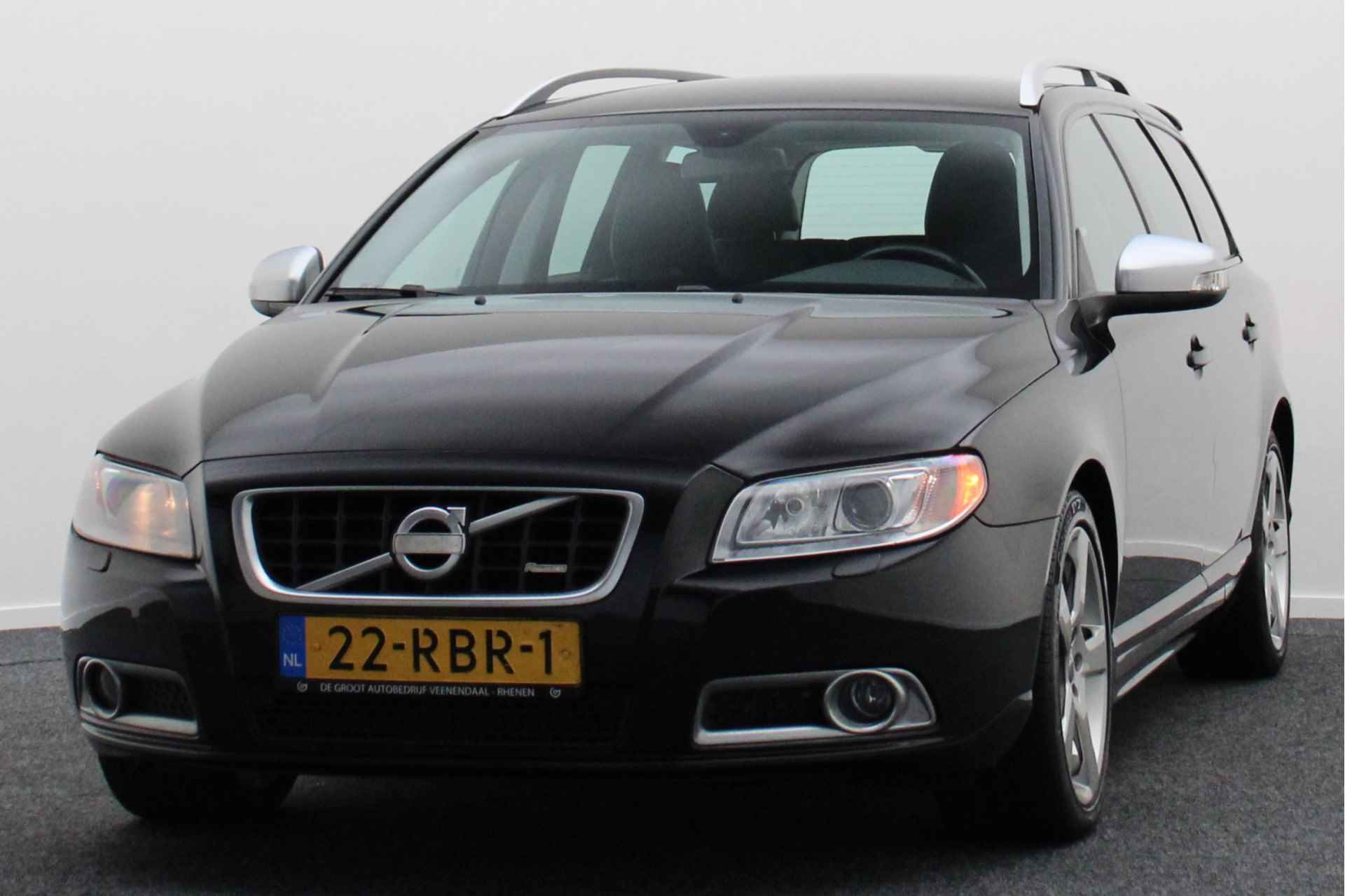 Volvo V70 2.0T R-Edition Leer, Climate, Cruise, Navigatie, Bluetooth, PDC, 18'' - 22/40