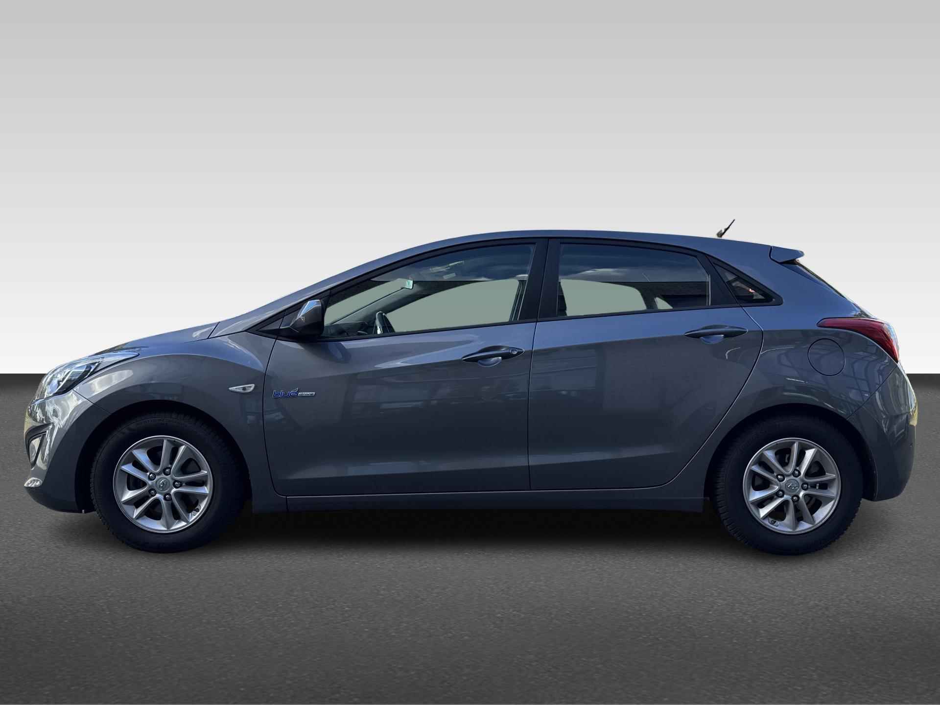 Hyundai i30 1.6 GDI i-Motion Plus - 2/25