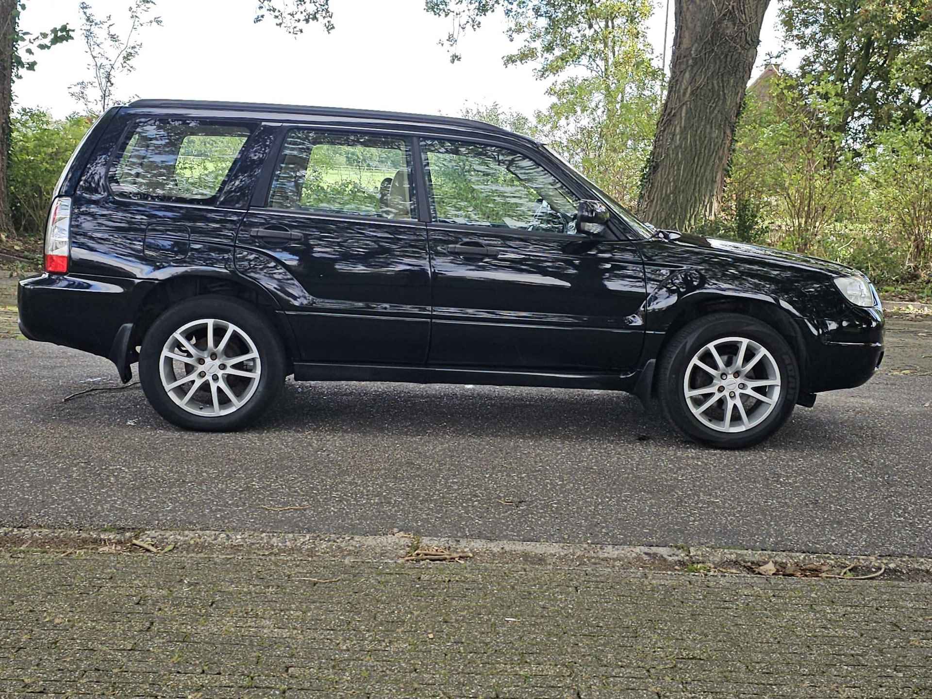 Subaru Forester 2.0 XT Executive Pack - 23/25