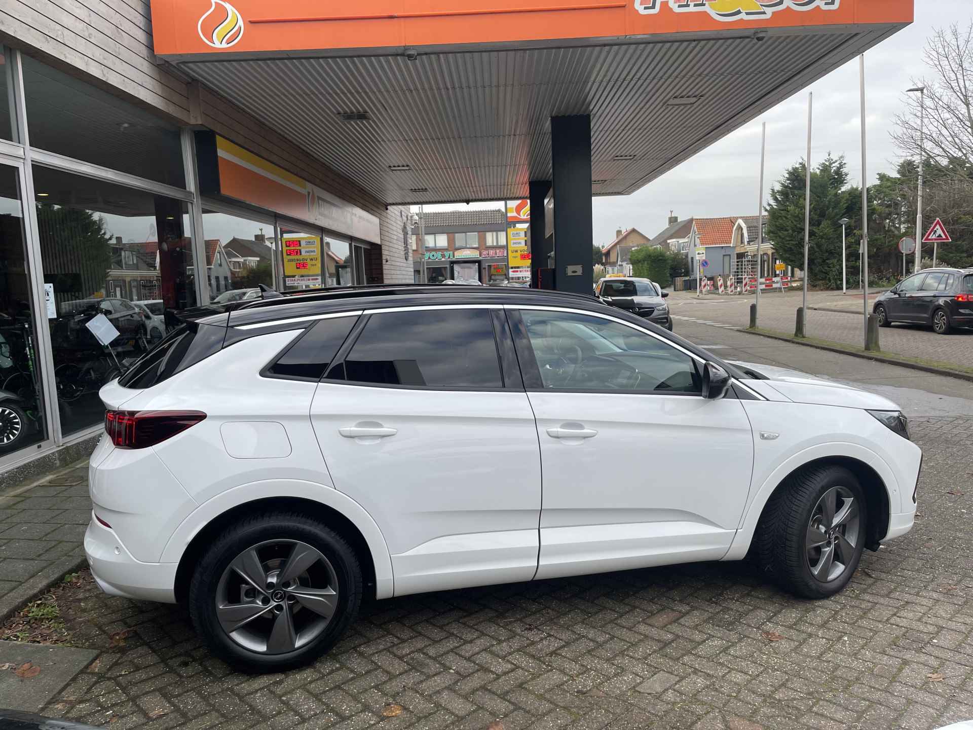 Opel Grandland 1.2 Turbo Ultimate Leder/360 camera/Stoel en stuurverwarming. - 4/60