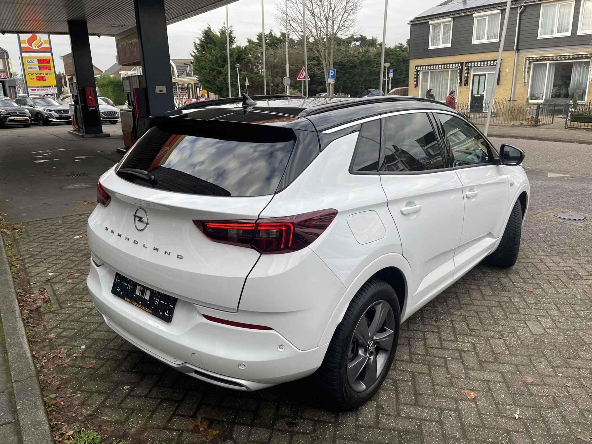 Opel Grandland 1.2 Turbo Ultimate Leder/360 camera/Stoel en stuurverwarming. - 5/60