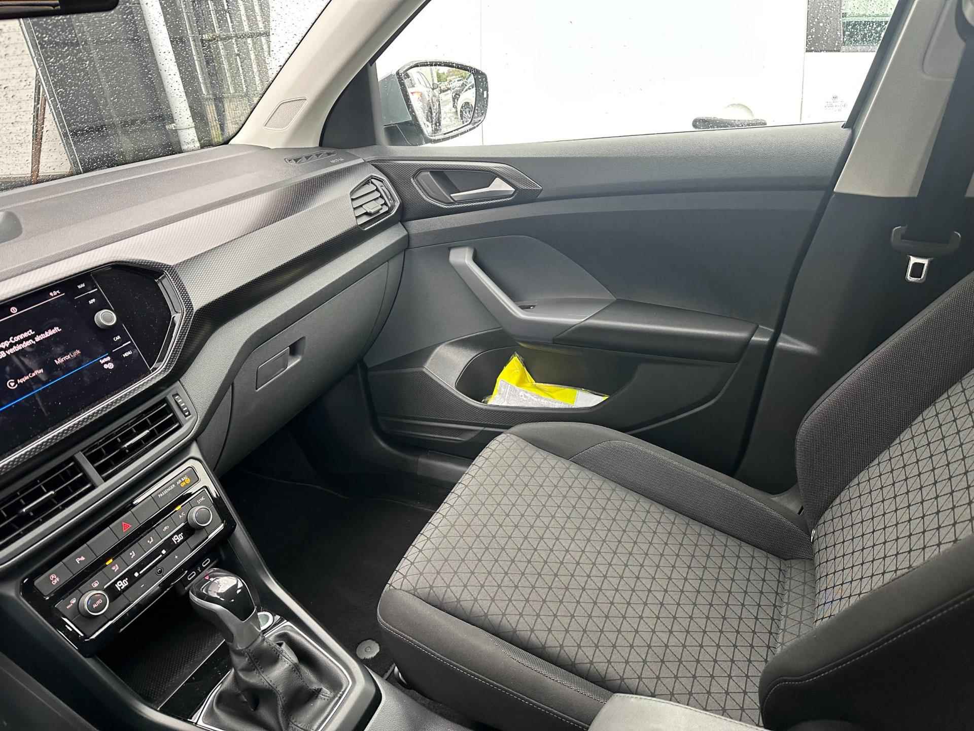 Volkswagen T-Cross 1.0 TSI Style + Carplay | Climate | PDC | Adaptive Cruise | 12 maanden BOVAG - 23/25