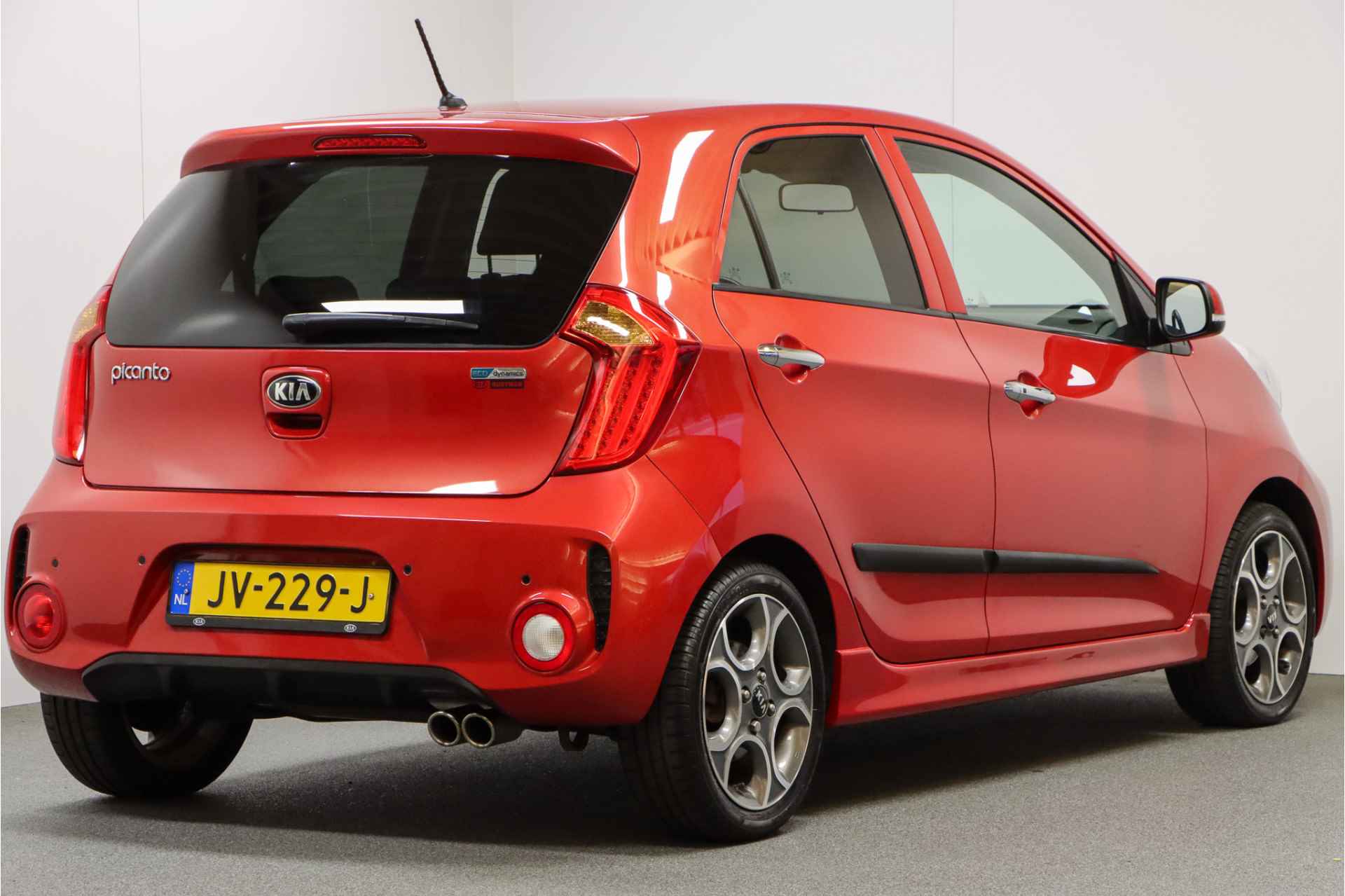 Kia Picanto 1.2 CVVT SportsLine - 7/39