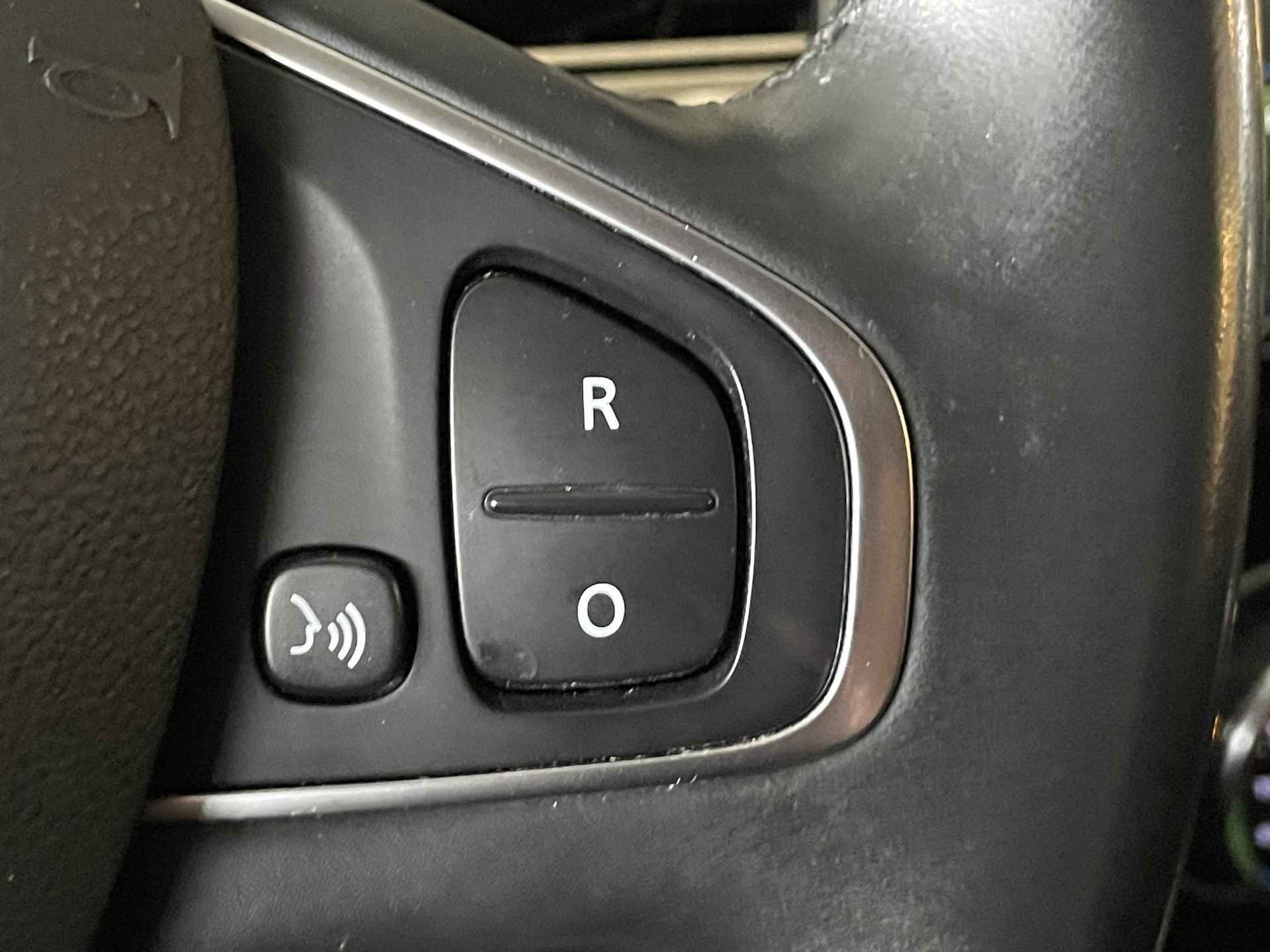 Renault Captur 0.9 TCe Intens NAVIGATIE | TREKHAAK | ACHTERUITRIJCAMERA | PARKEERSENSOREN VOOR-EN ACHTER | CLIMATE CONTROL | LICHTMETALEN VELGEN - 22/25