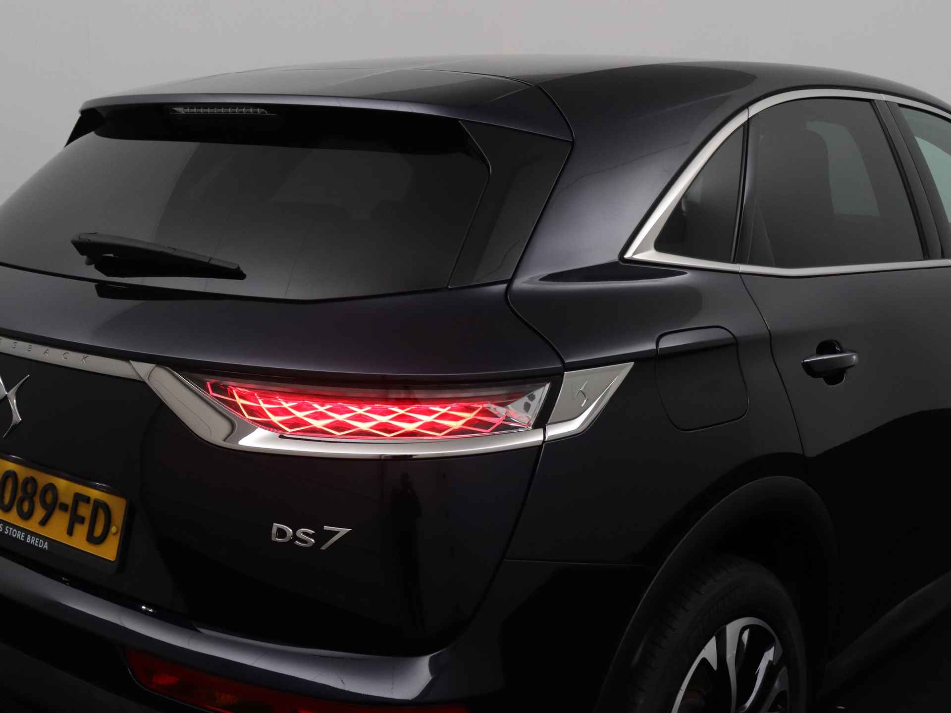 DS 7 Crossback PureTech 130pk Automaat Bastille+ | Elektrische achterklep | Navigatie | Xenon-verlichting | - 22/26