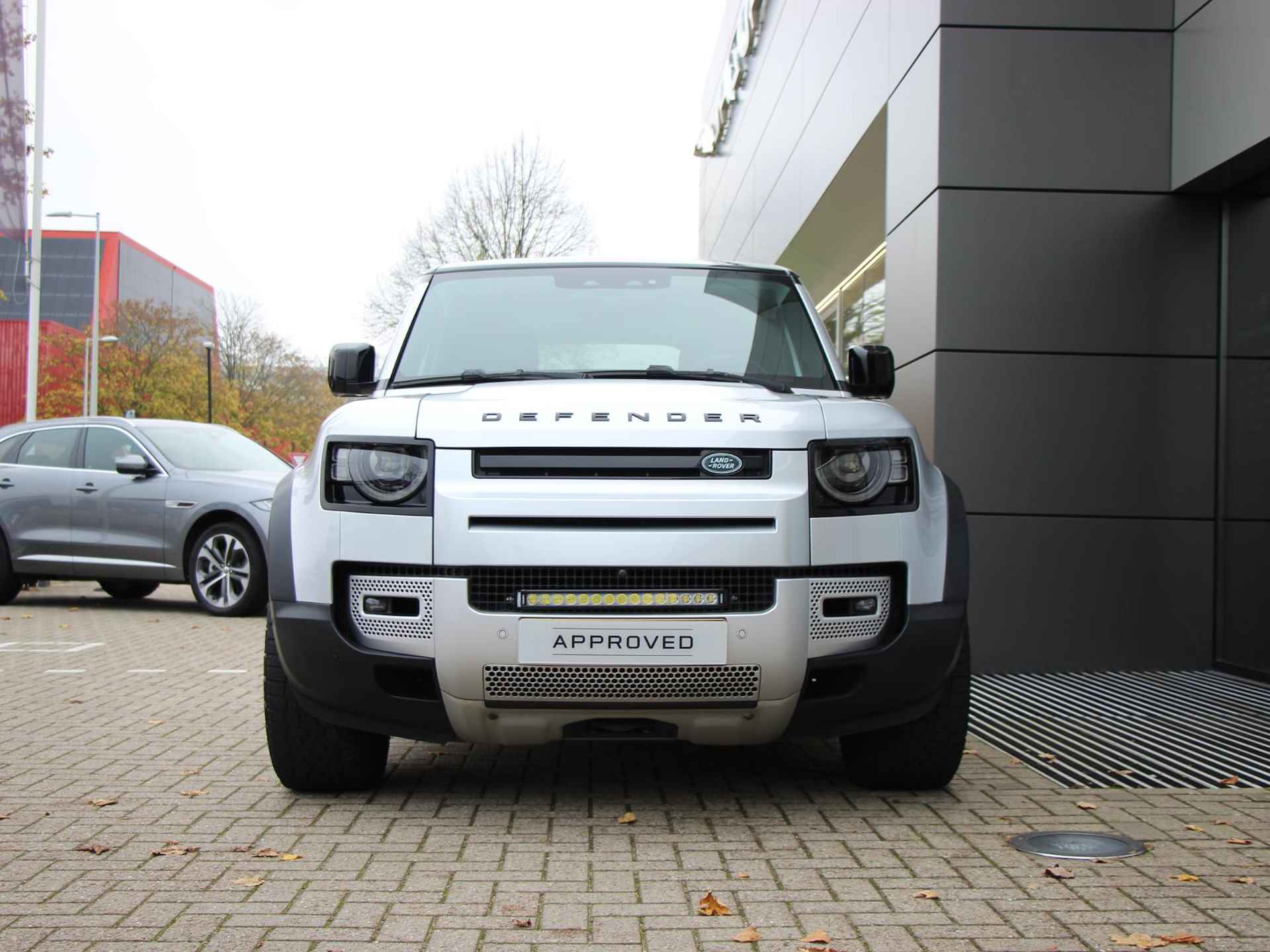 Land Rover Defender 3.0 P400 110 MHEV SE Defender commercial (EXCL. BTW 57.800,-). - 3/27