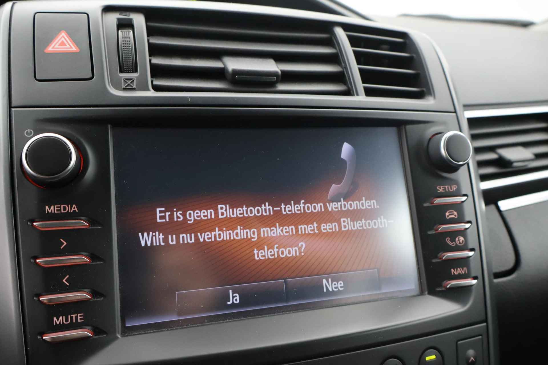 Toyota Verso 1.8 VVT-i Aspiration 7p. Trekhaak Navigatie Automaat - 36/37