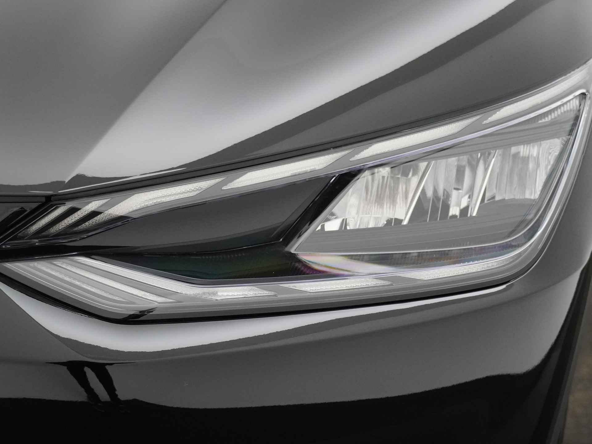 Kia Ev6 Light 58 kWh - Navigatie - Cruise Control - Apple CarPlay / Android Auto - Achteruitrijcamera - Parkeersensoren - Fabrieksgarantie tot 2031 - 14/47
