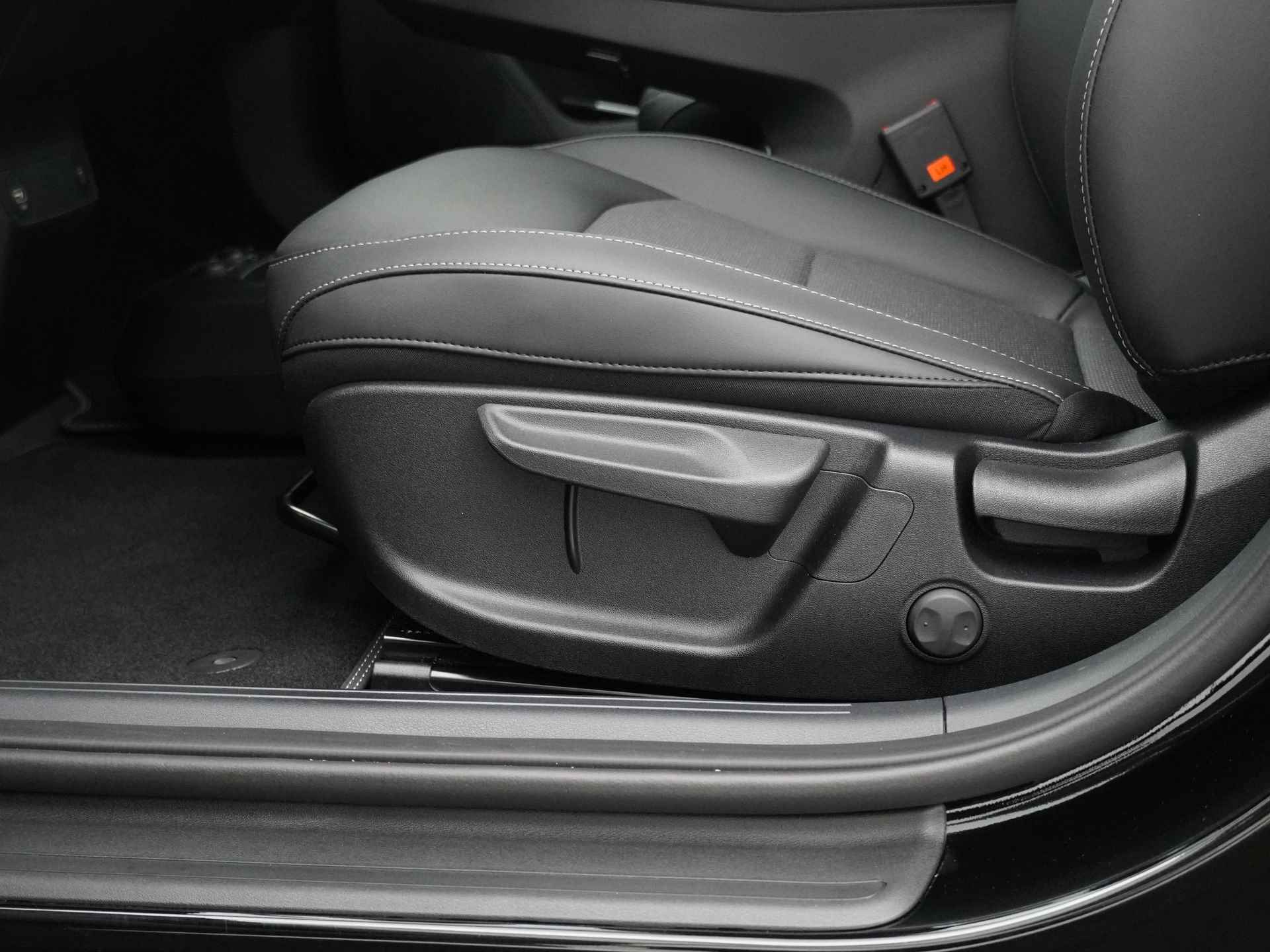 Kia Ev6 Light 58 kWh - Navigatie - Cruise Control - Apple CarPlay / Android Auto - Achteruitrijcamera - Parkeersensoren - Fabrieksgarantie tot 2031 - 20/47