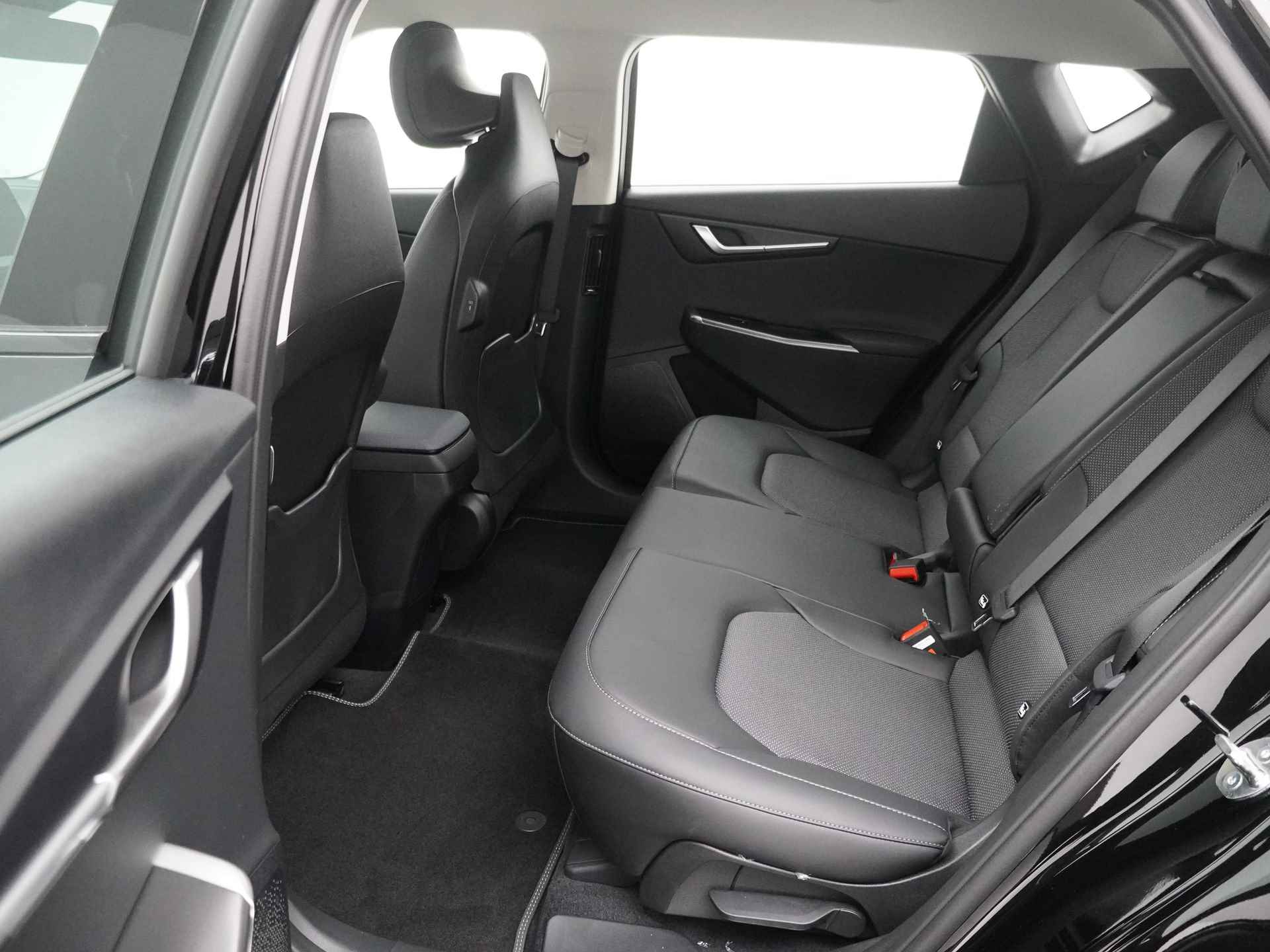 Kia Ev6 Light 58 kWh - Navigatie - Cruise Control - Apple CarPlay / Android Auto - Achteruitrijcamera - Parkeersensoren - Fabrieksgarantie tot 2031 - 34/47