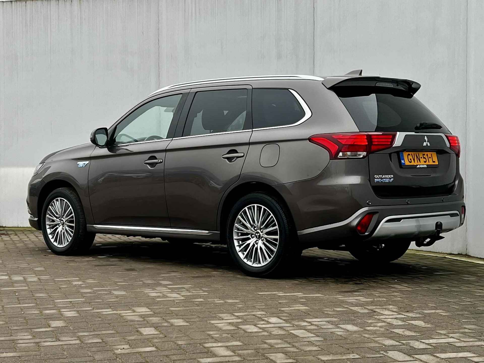 Mitsubishi Outlander 2.4 PHEV Instyle / Afneembare Trekhaak 1500kg Trekgewicht / Adaptieve Cruise / Schuifdak / Apple Carplay Android / - 22/55