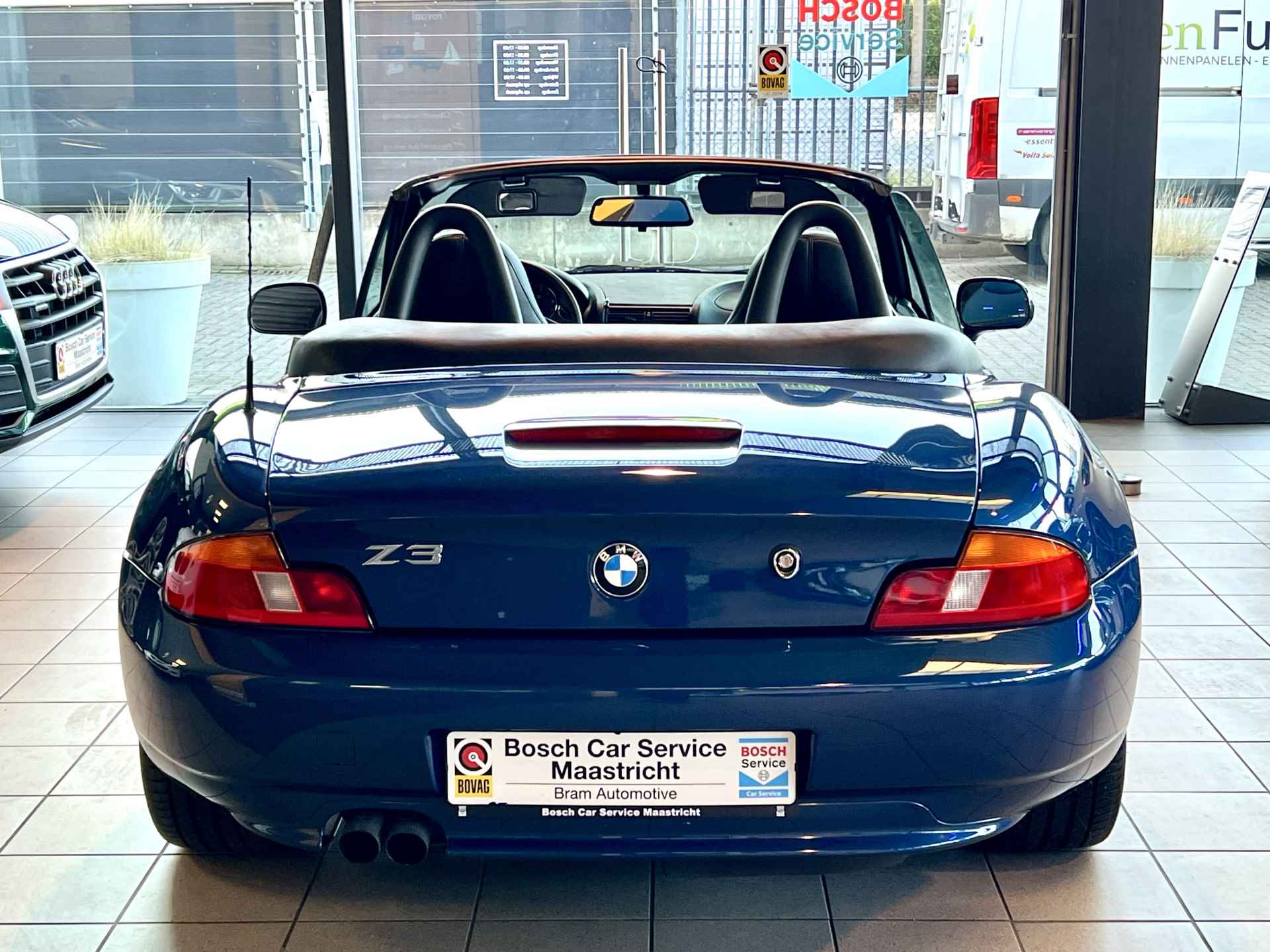 BMW Z3 Roadster 2.0 S | M-Sport | 1. Owner | Full service history | 2.0 S  Interesse, Proefrit? Bel of app met: 06-24 28 28 42 - 33/35