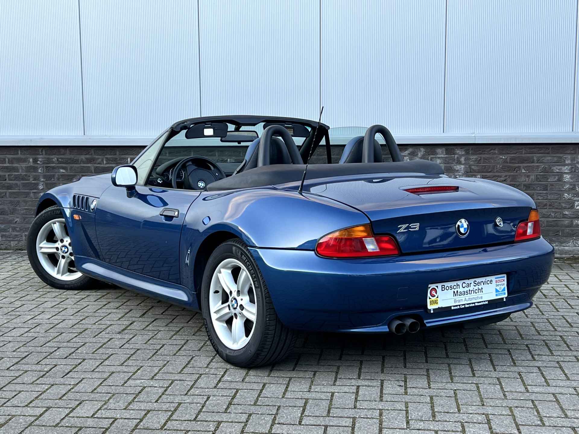 BMW Z3 Roadster 2.0 S | M-Sport | 1. Owner | Full service history | 2.0 S  Interesse, Proefrit? Bel of app met: 06-24 28 28 42 - 11/35