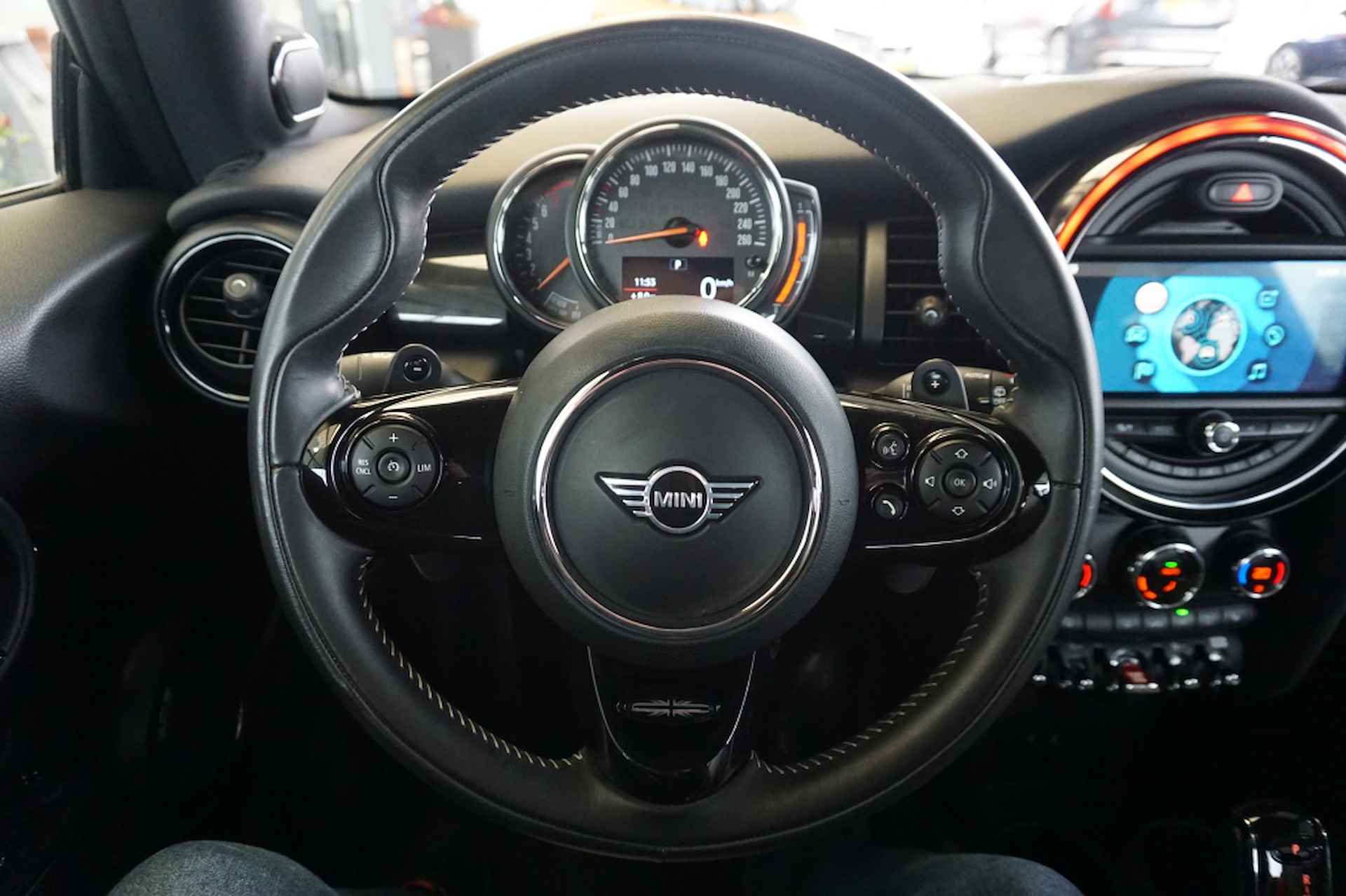 Mini Mini 2.0 Cooper S Chili Automaat | Stoelverwarming | Navigatie - 19/40