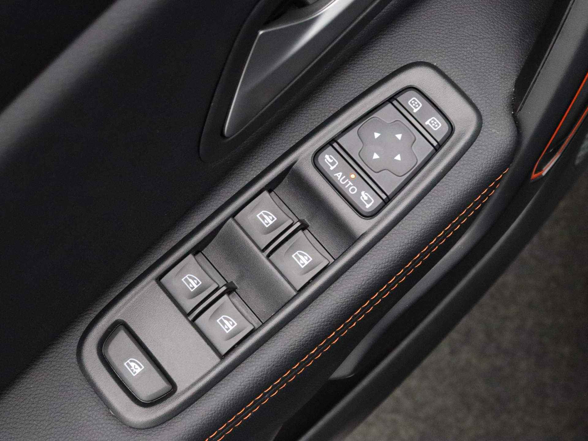 Dacia Duster TCe 150pk Extreme EDC/Automaat ALL-IN PRIJS! 360° Camera | Climate | Navi | Stoelverwarming - 31/42