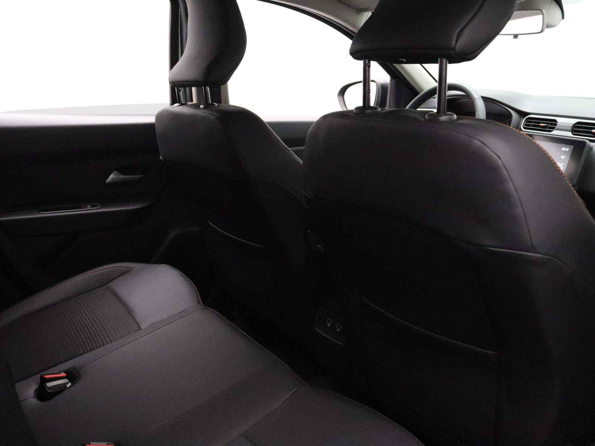 Dacia Duster TCe 150pk Extreme EDC/Automaat ALL-IN PRIJS! 360° Camera | Climate | Navi | Stoelverwarming - 38/42