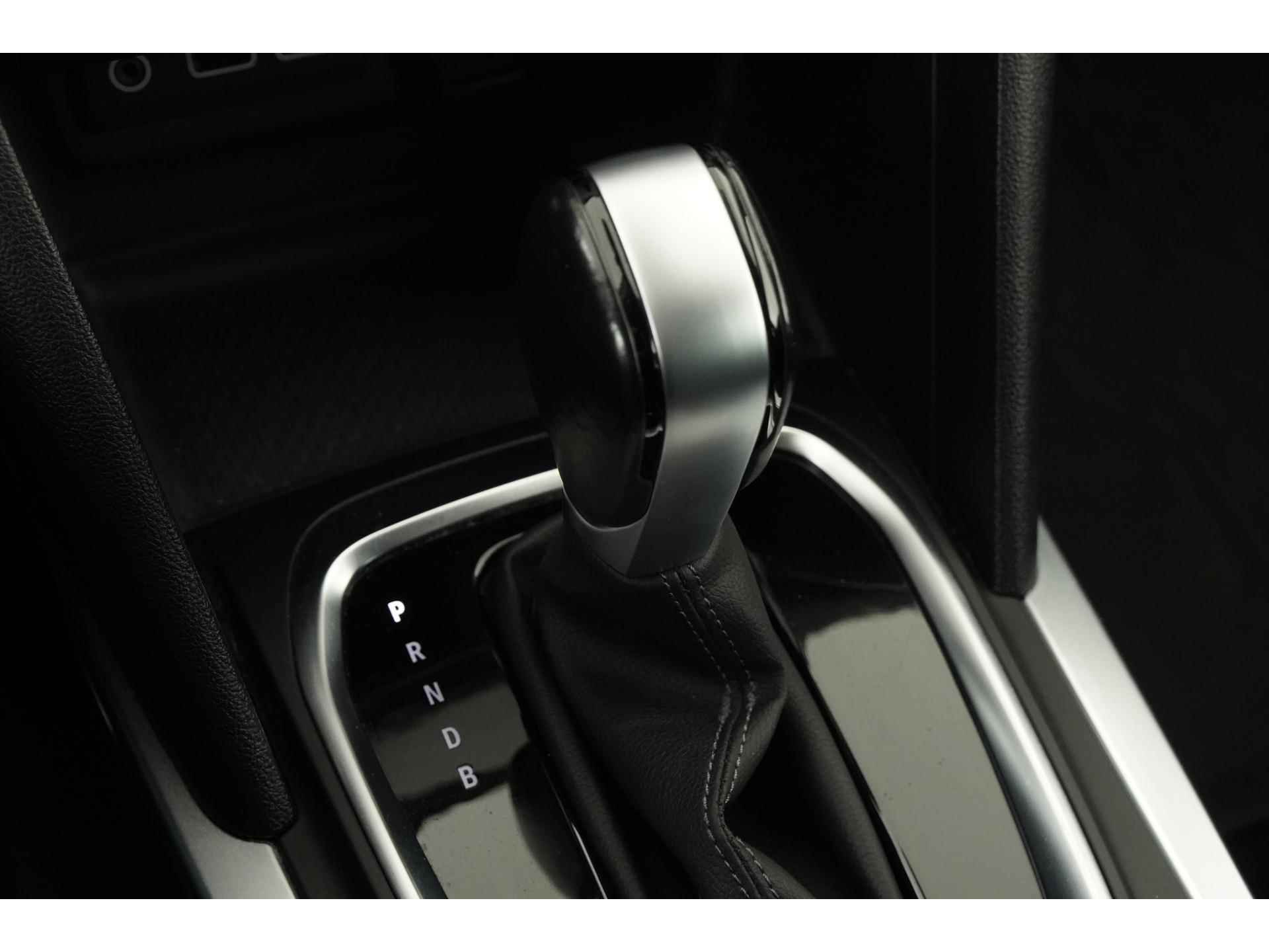 Renault Mégane Estate 1.6 E-Tech Plug-In Hybrid Intens | Head Up | Stoelverwarming | Zondag Open! - 12/43