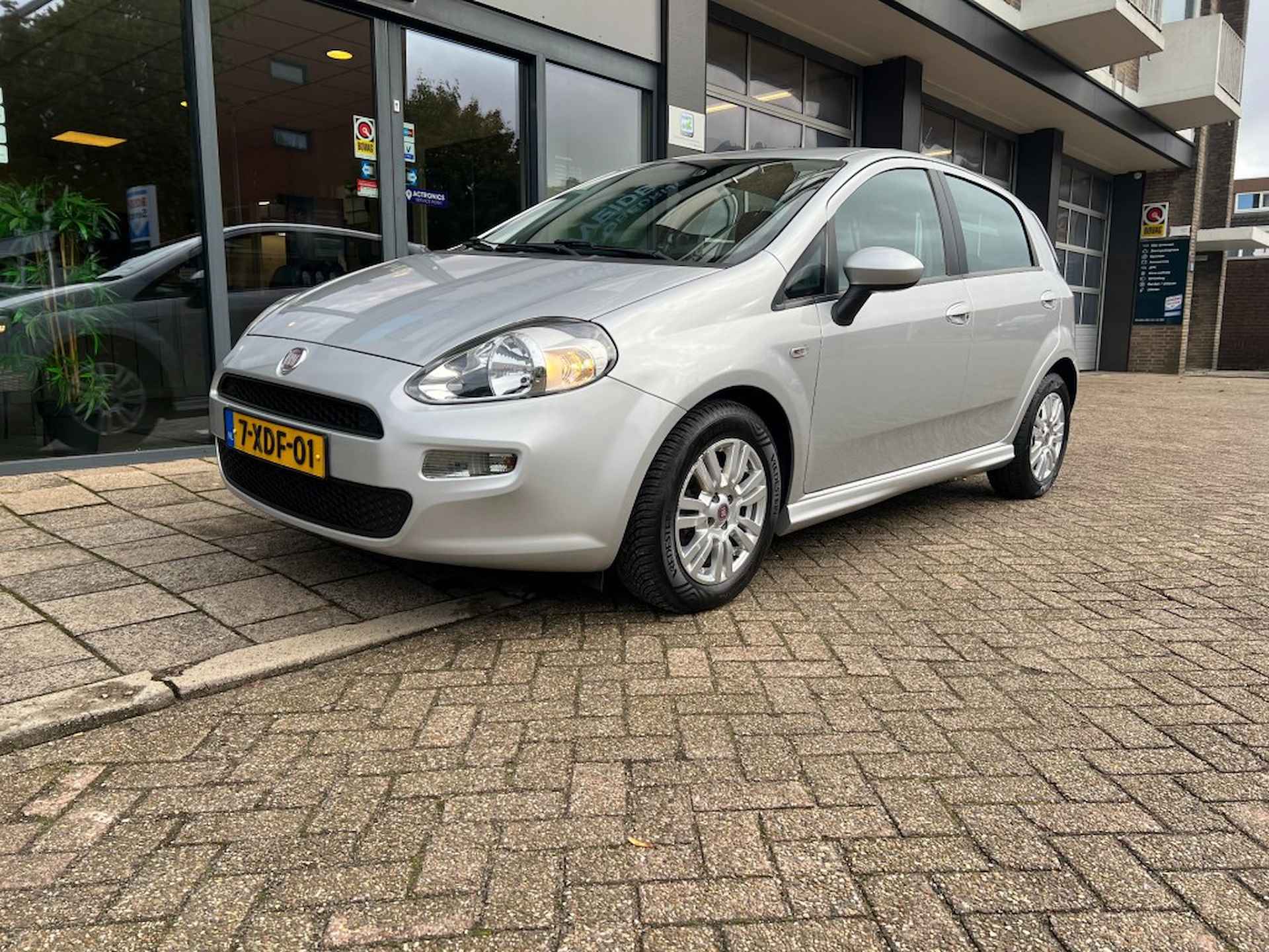 FIAT Punto 0.9 TWINAIR STREET - 2/19