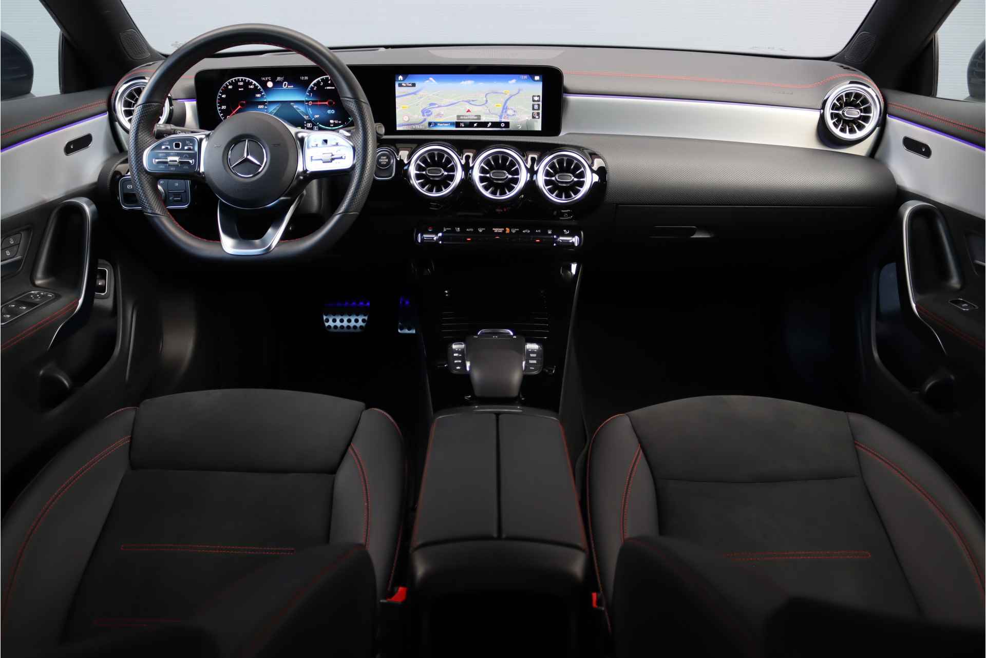 Mercedes-Benz CLA-Klasse Shooting Brake 250 e AMG Line Aut8, Distronic+, Head-up Display, Widescreen, Camera, Rijassistentiepakket, Sfeerverlichting, Carplay/Android Auto, Augmented Reality, Etc. - 3/45