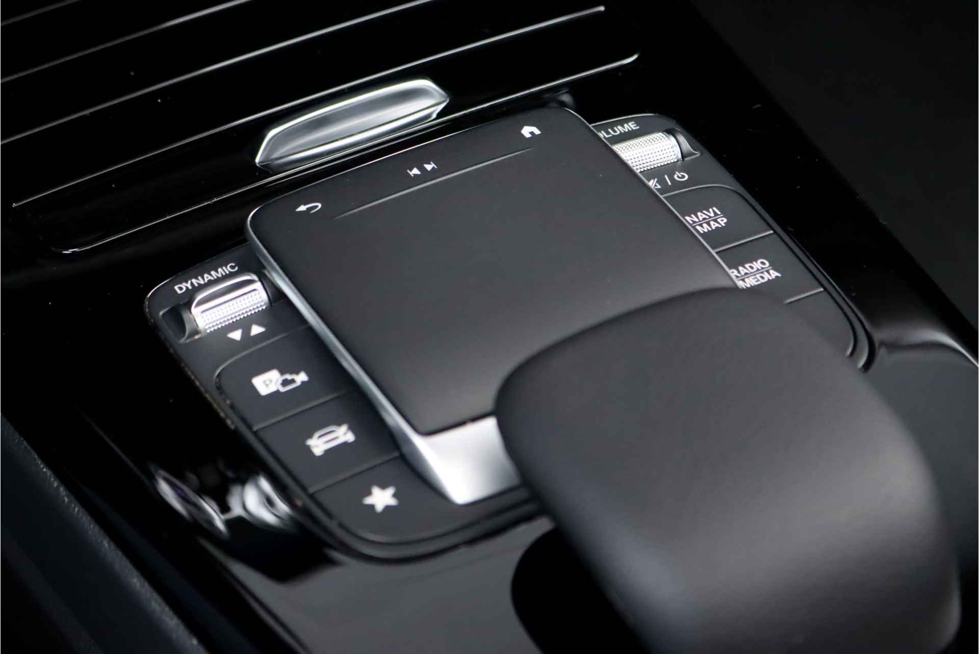 Mercedes-Benz CLA-Klasse Shooting Brake 250 e AMG Line Aut8, Distronic+, Head-up Display, Widescreen, Camera, Rijassistentiepakket, Sfeerverlichting, Carplay/Android Auto, Augmented Reality, Etc. - 32/45