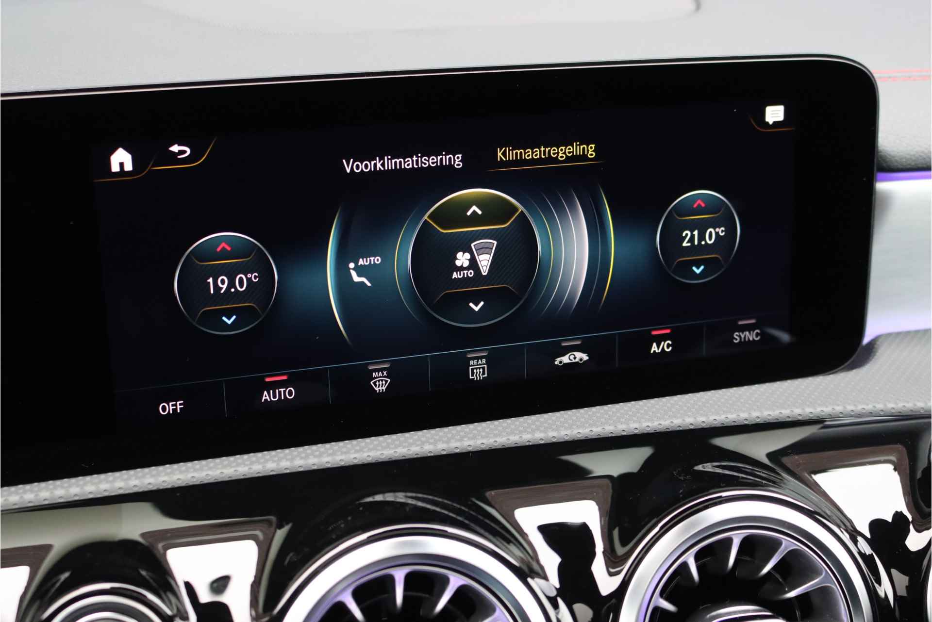 Mercedes-Benz CLA-Klasse Shooting Brake 250 e AMG Line Aut8, Distronic+, Head-up Display, Widescreen, Camera, Rijassistentiepakket, Sfeerverlichting, Carplay/Android Auto, Augmented Reality, Etc. - 35/45