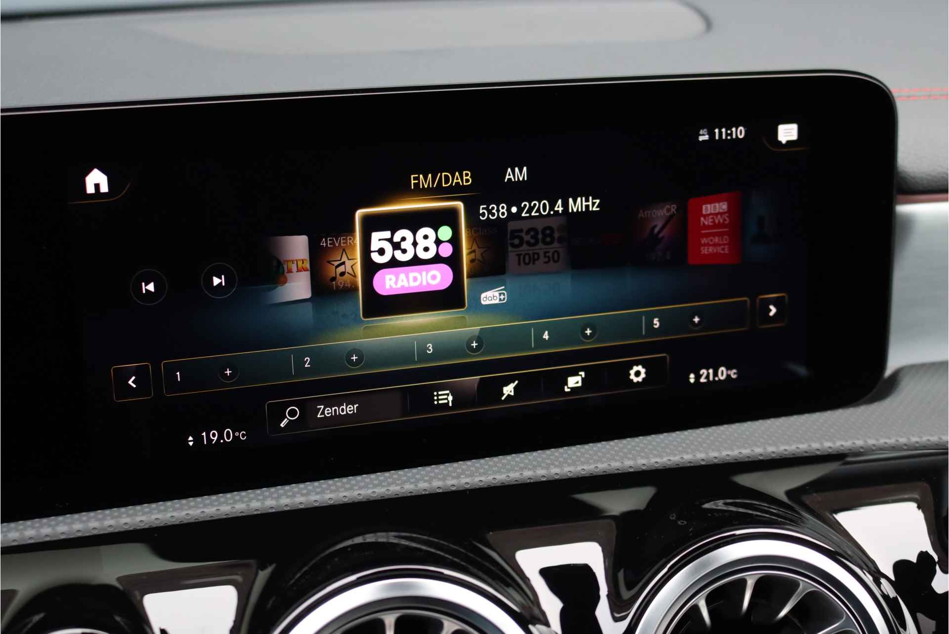 Mercedes-Benz CLA-Klasse Shooting Brake 250 e AMG Line Aut8, Distronic+, Head-up Display, Widescreen, Camera, Rijassistentiepakket, Sfeerverlichting, Carplay/Android Auto, Augmented Reality, Etc. - 41/45