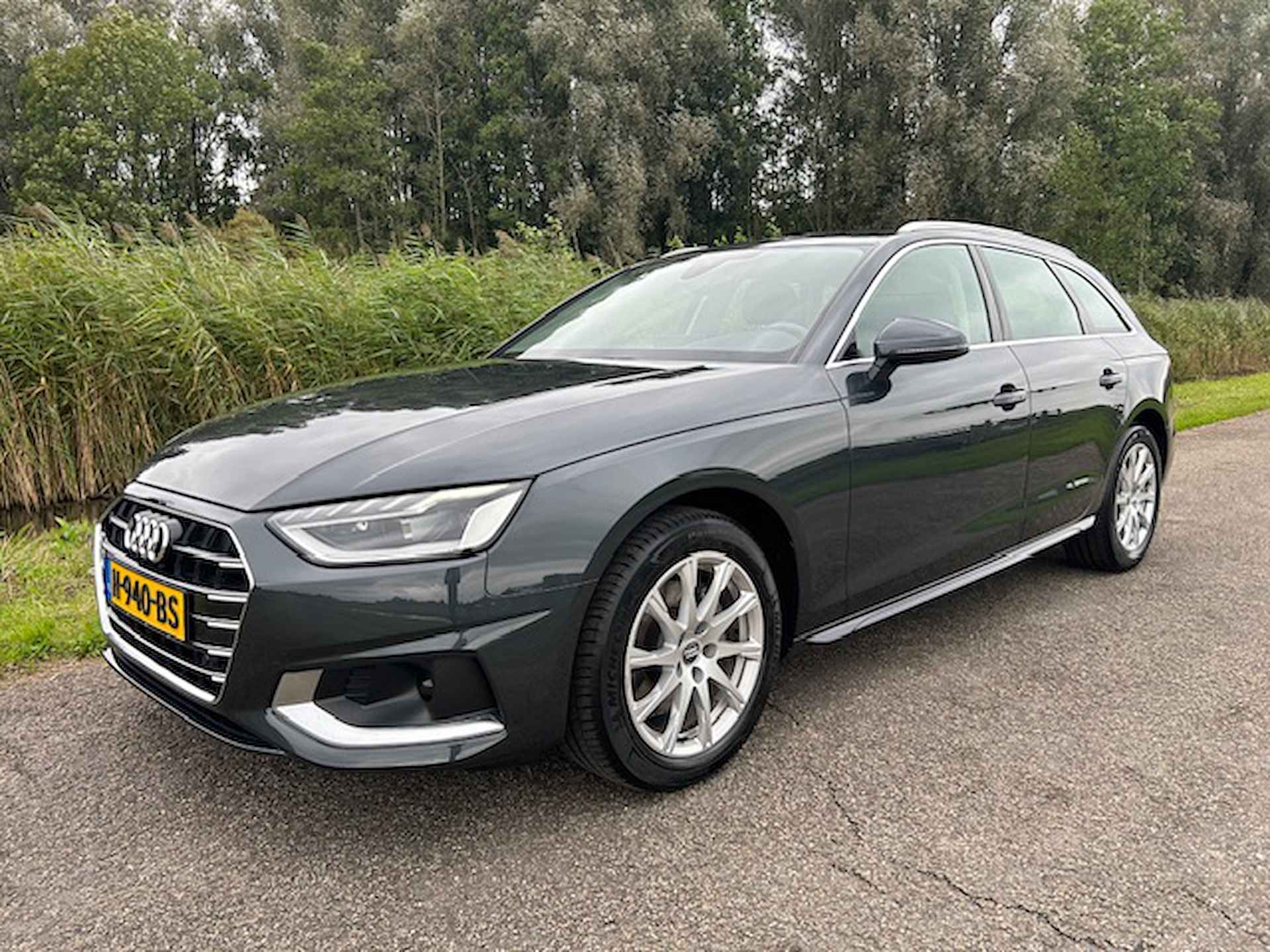 AUDI A4 Avant 35 TFSI Launch edition Business S tronic | Navigatie | Apple carplay / android auto | Cruise control | Elektr. achterklep | NAP | Rijklaar prijs! - 3/24