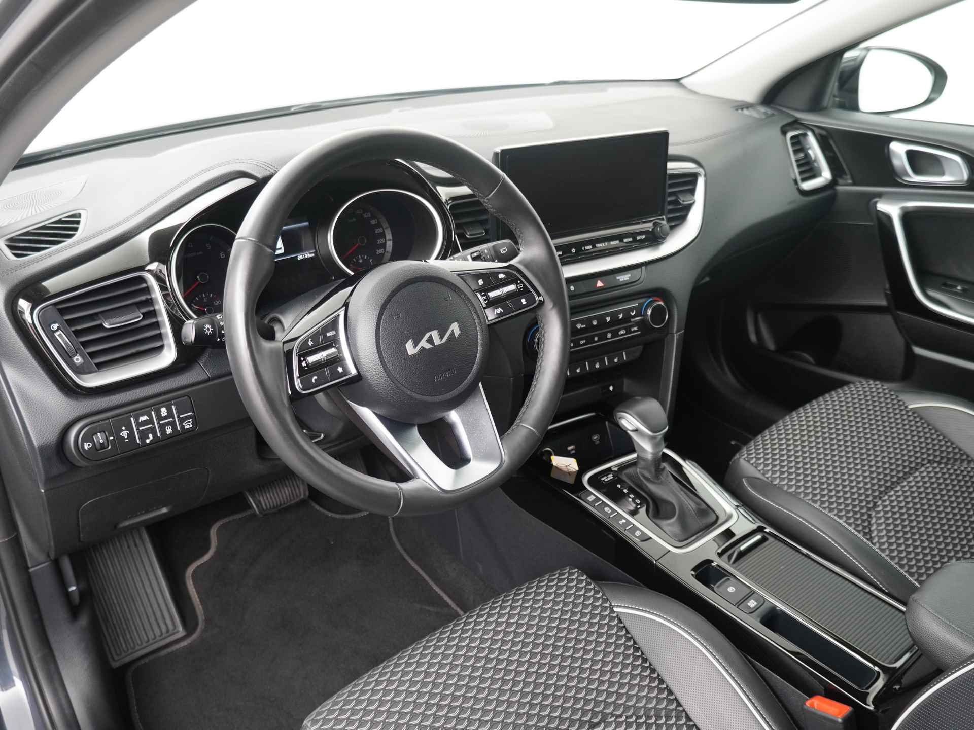 Kia Ceed Sportswagon 1.5 T-GDi MHEV DynamicPlusLine Automaat - Adaptief Cruise Control - Led - Navigatie - Climate Control - Apple/Android Carplay - Fabrieksgarantie Tot 2030 - 17/49