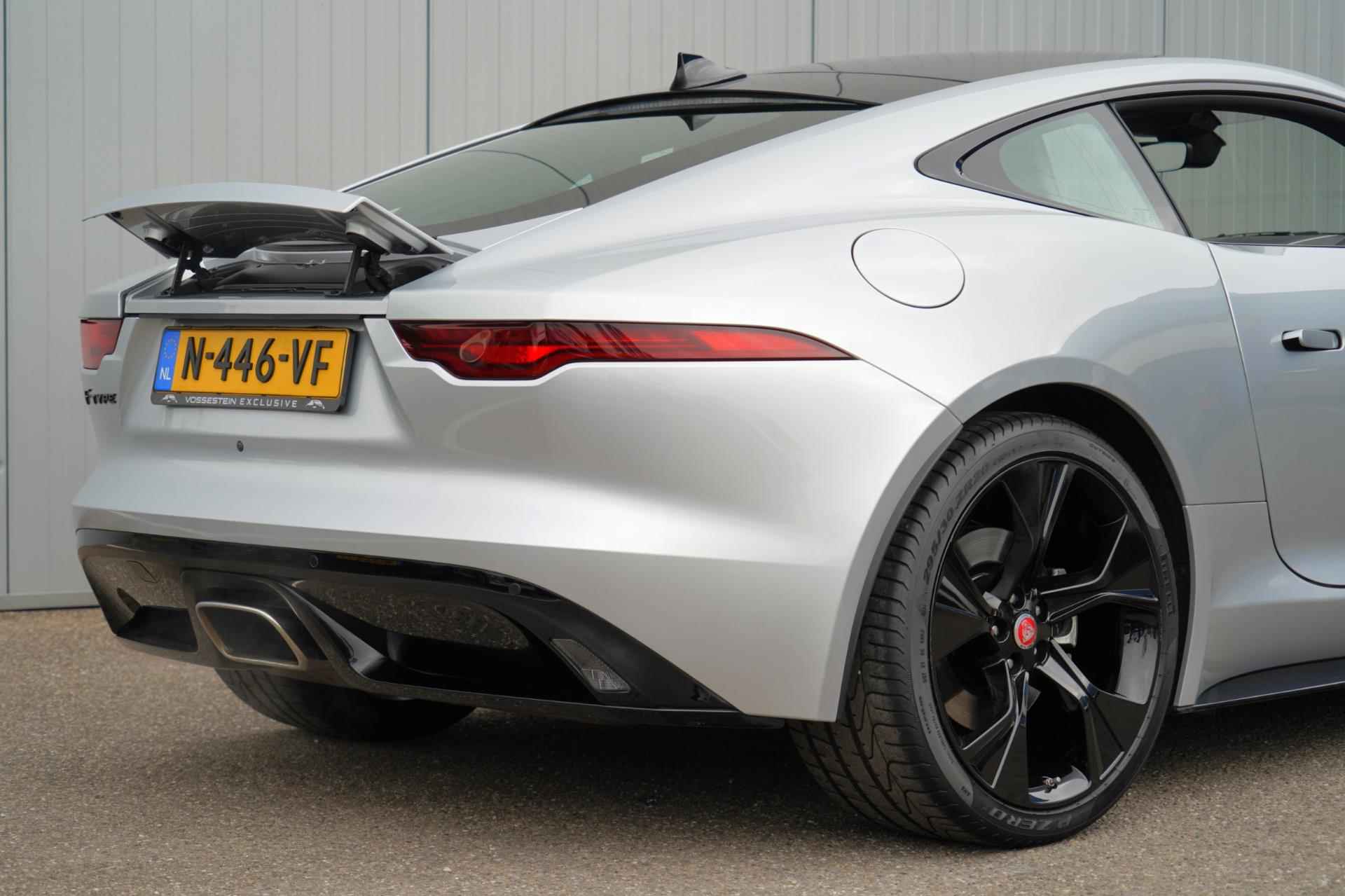 Jaguar F-TYPE P300 RWD R-Dynamic / 16dkm NAP / 1e Eigenaar / Panodak / Meridian Sound / Camera / Navi - 30/42