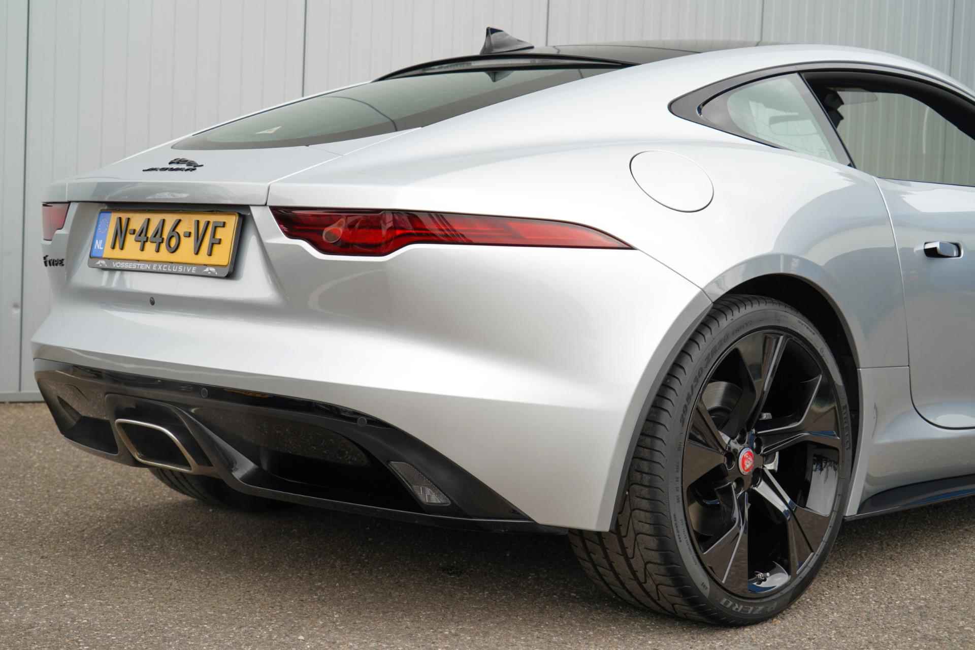 Jaguar F-TYPE P300 RWD R-Dynamic / 16dkm NAP / 1e Eigenaar / Panodak / Meridian Sound / Camera / Navi - 31/42