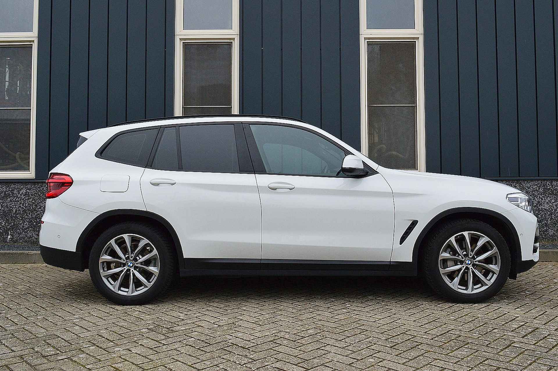 BMW X3 xDrive30e eDrive Edition Rijklaarprijs-Garantie Leder Sport interieur Trekhaak Camera Led - 6/36