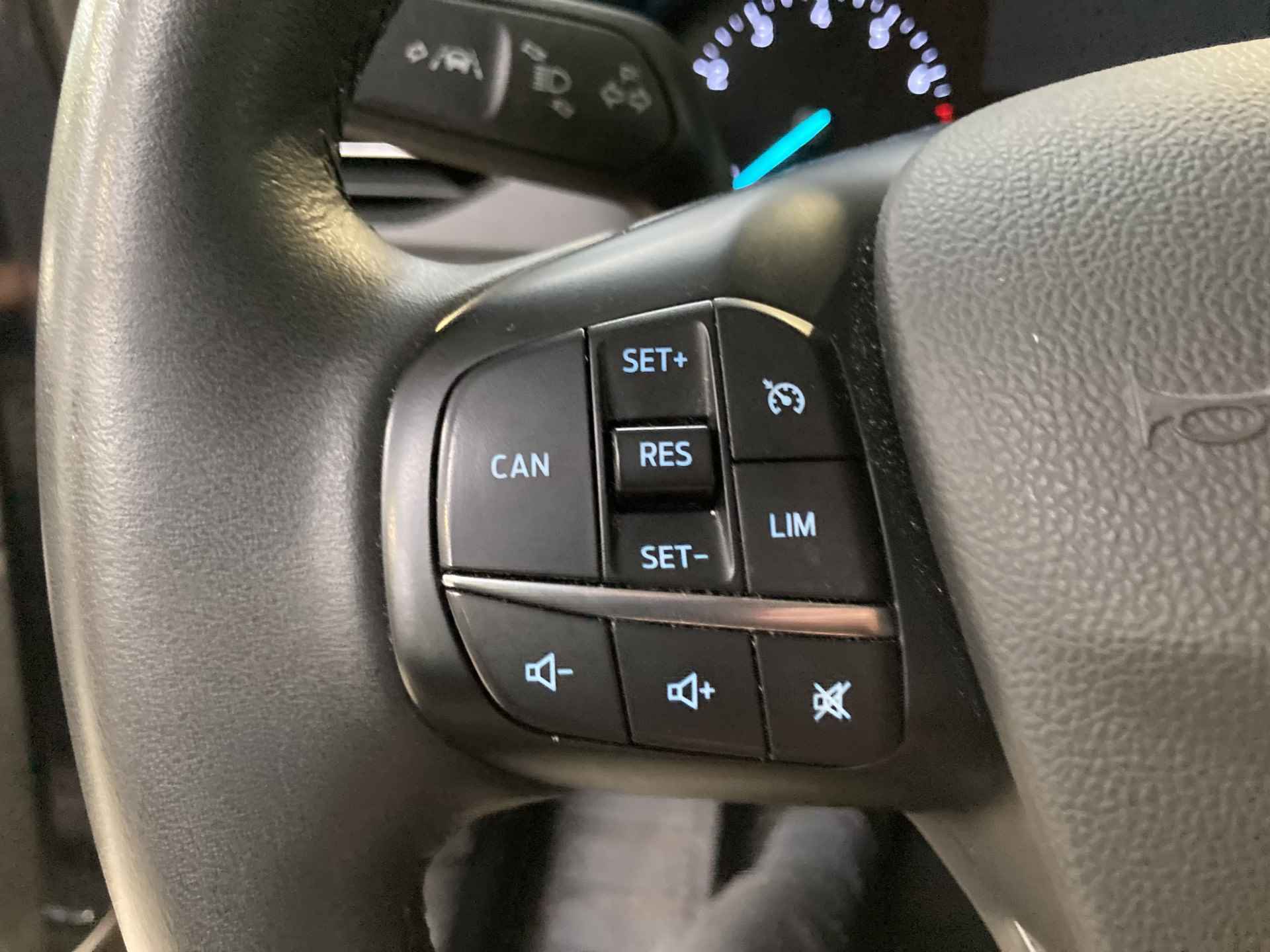 Ford FOCUS Wagon EcoBoost 125PK Hybrid Trend Edition Business Camera I LED I All Seasonbanden I Navi I Draadloos tel. lader - 17/22