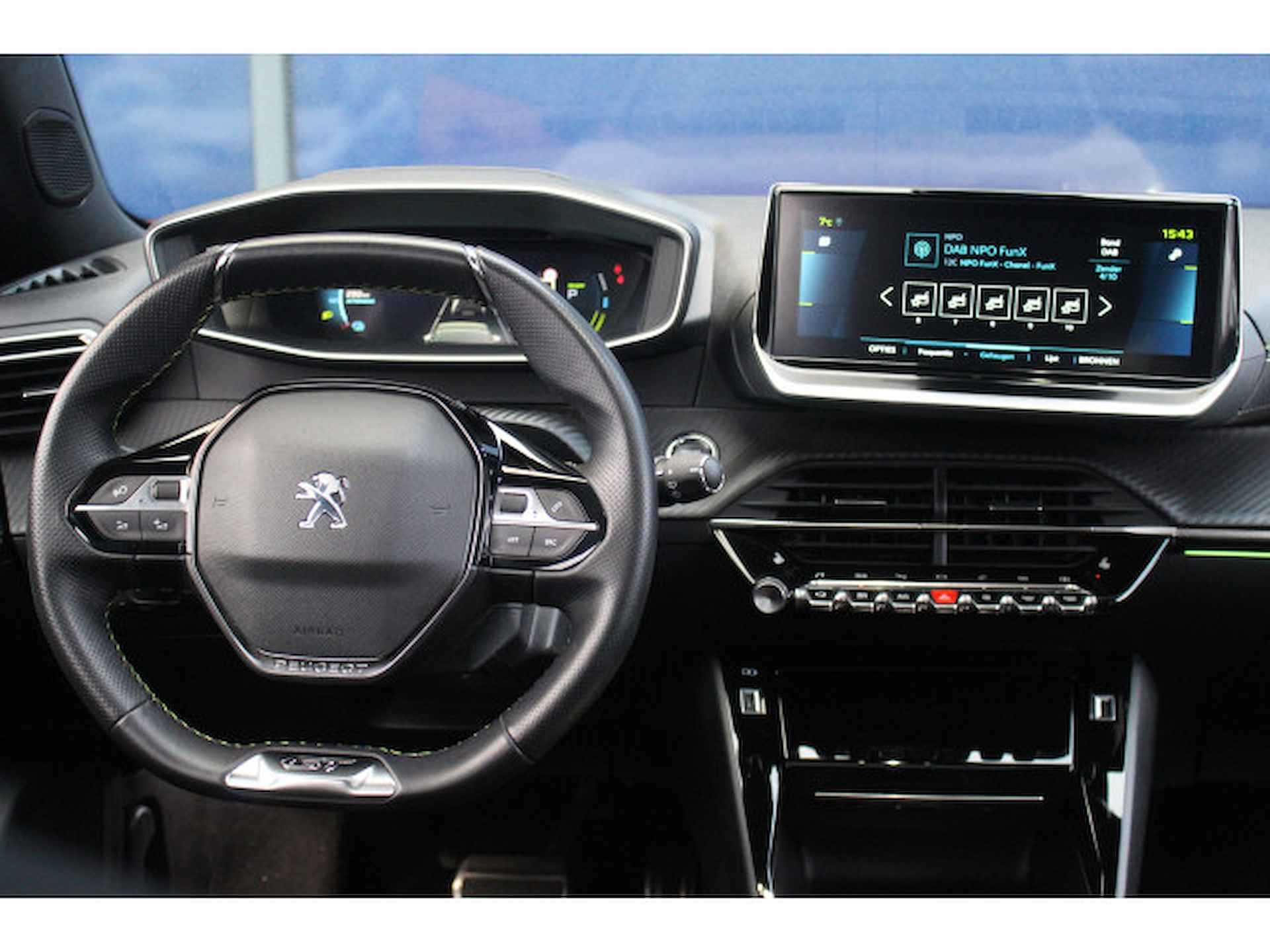 Peugeot e-2008 EV GT Pack 50 kWh | Adaptive Cruise | Pano | Camera | Stoel verw. | Led | - 34/52