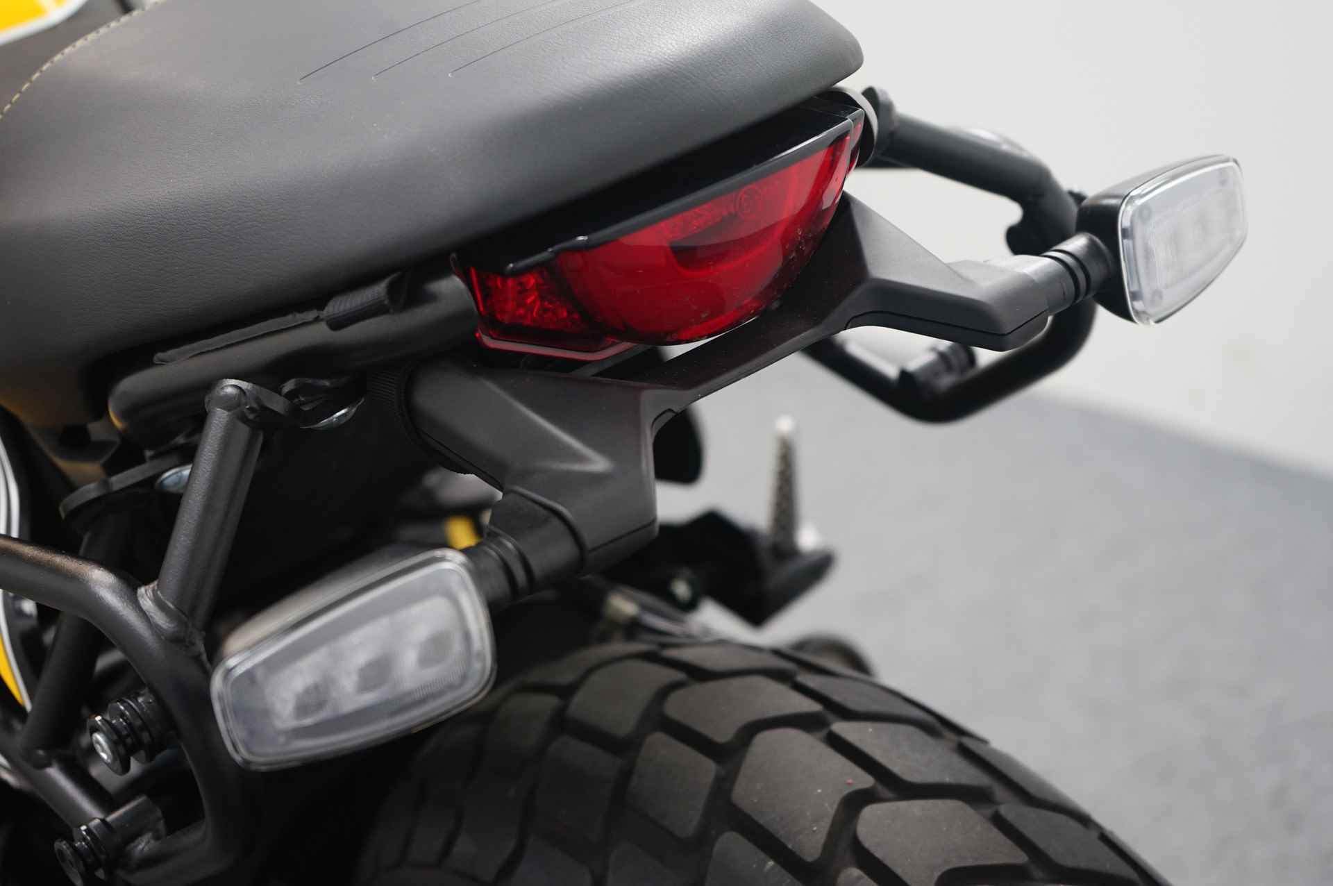 Ducati Scrambler Full Throttle - 14/16