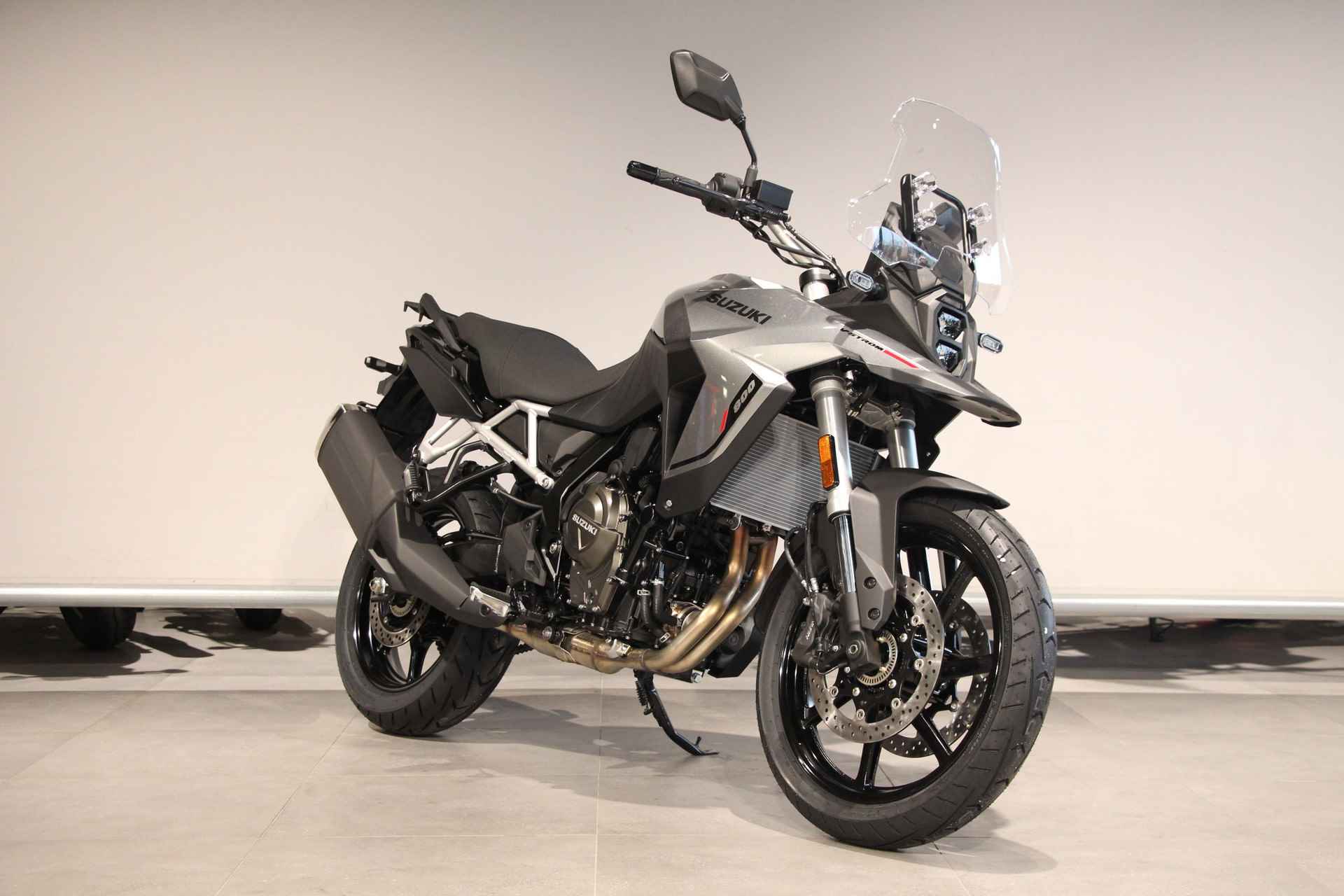 Suzuki V-STROM 800 - 2/14