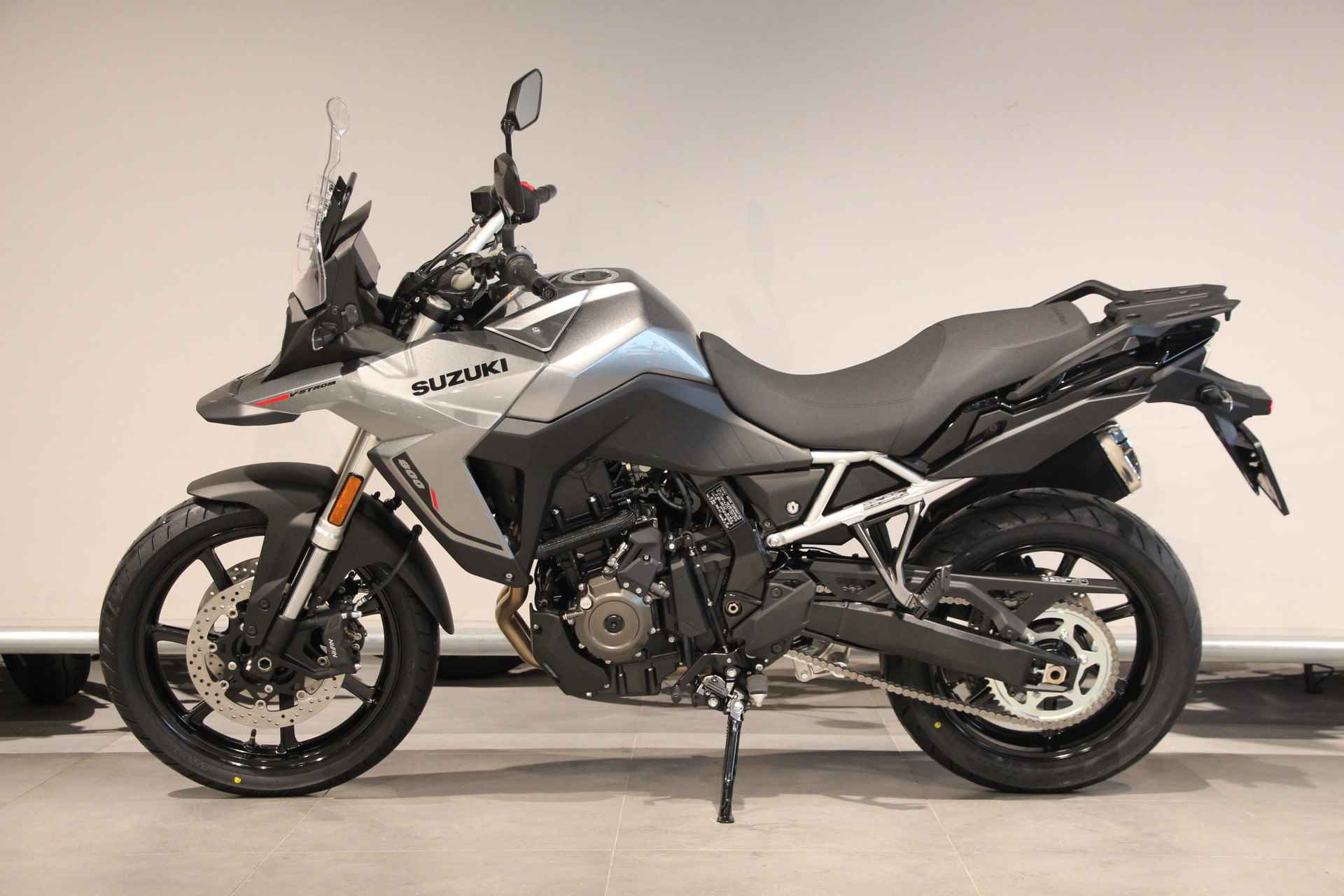 Suzuki V-STROM 800 - 5/14