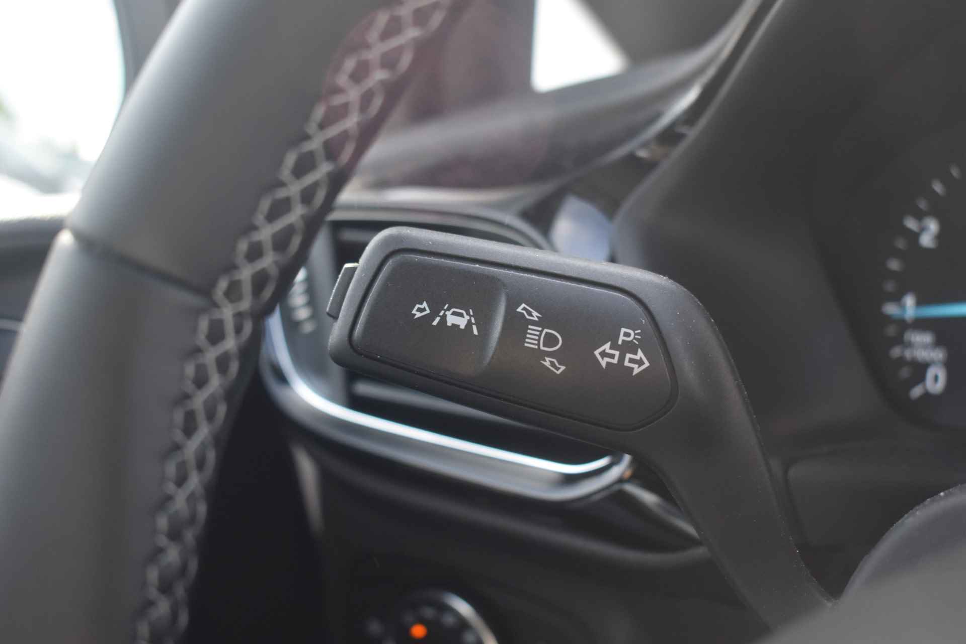 Ford Fiesta 1.0 EcoBoost Titanium | Stoel/stuurwielverwarming | Voorruit verwarming | Dealer auto | - 12/22
