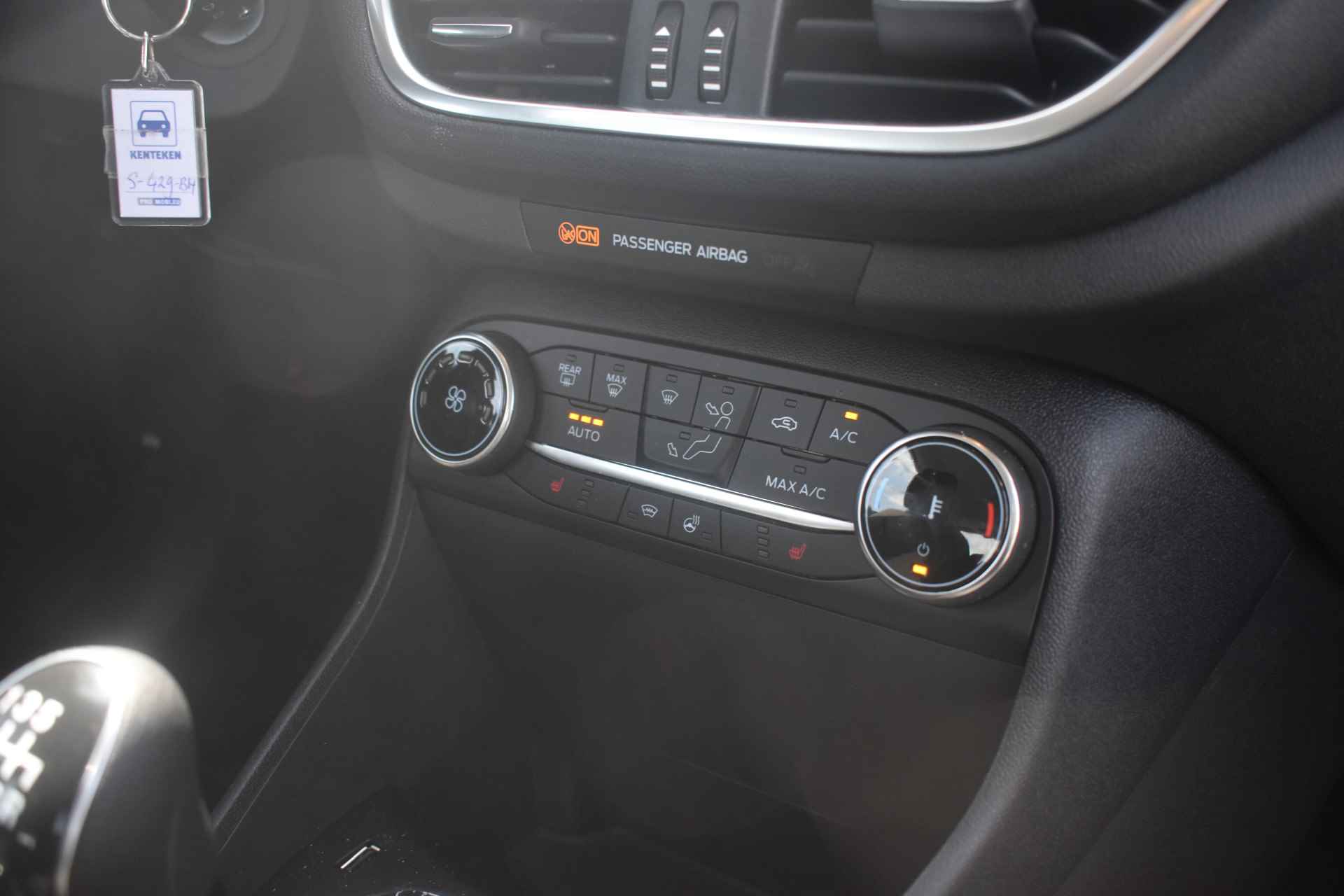 Ford Fiesta 1.0 EcoBoost Titanium | Stoel/stuurwielverwarming | Voorruit verwarming | Dealer auto | - 18/22