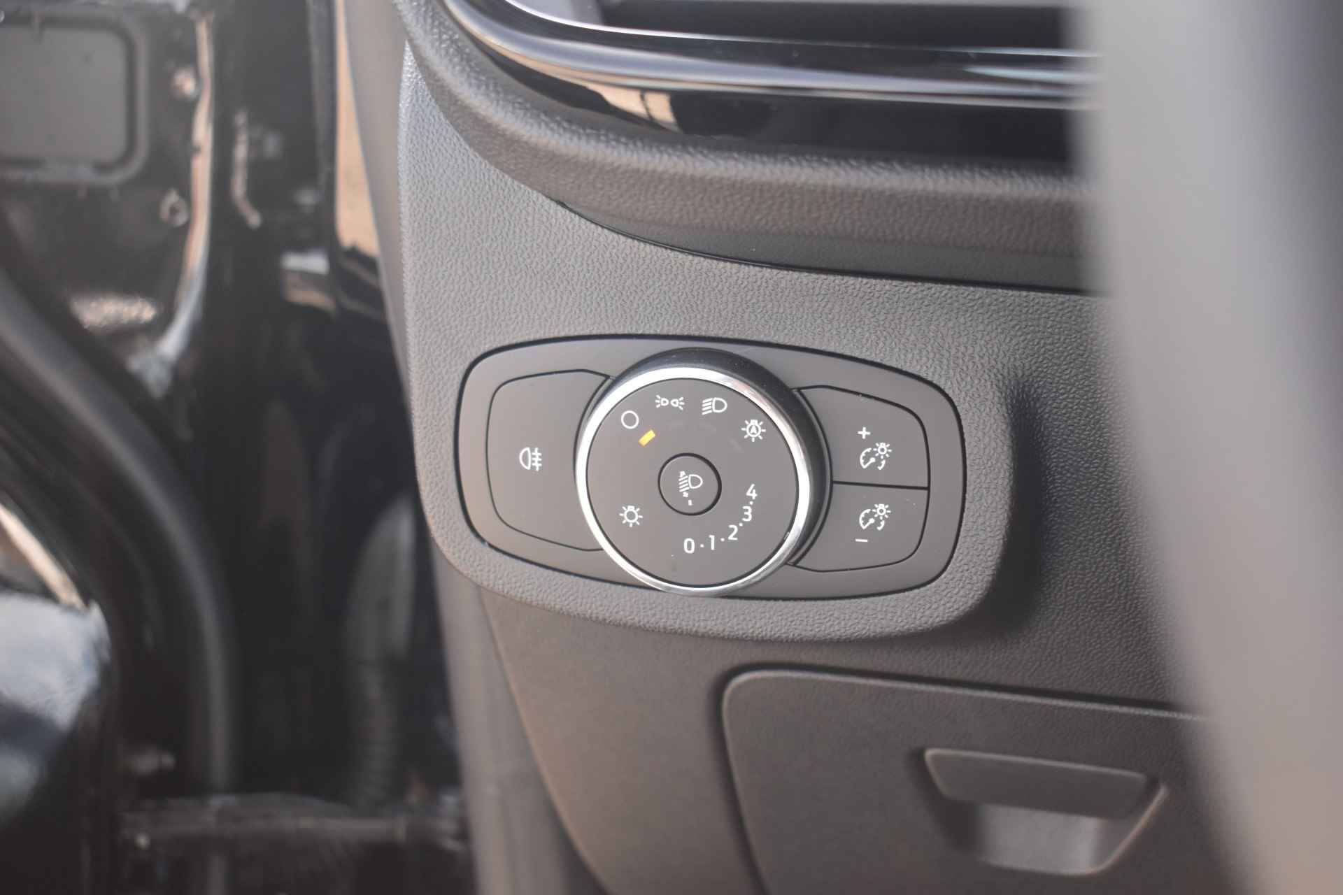 Ford Fiesta 1.0 EcoBoost Titanium | Stoel/stuurwielverwarming | Voorruit verwarming | Dealer auto | - 20/22
