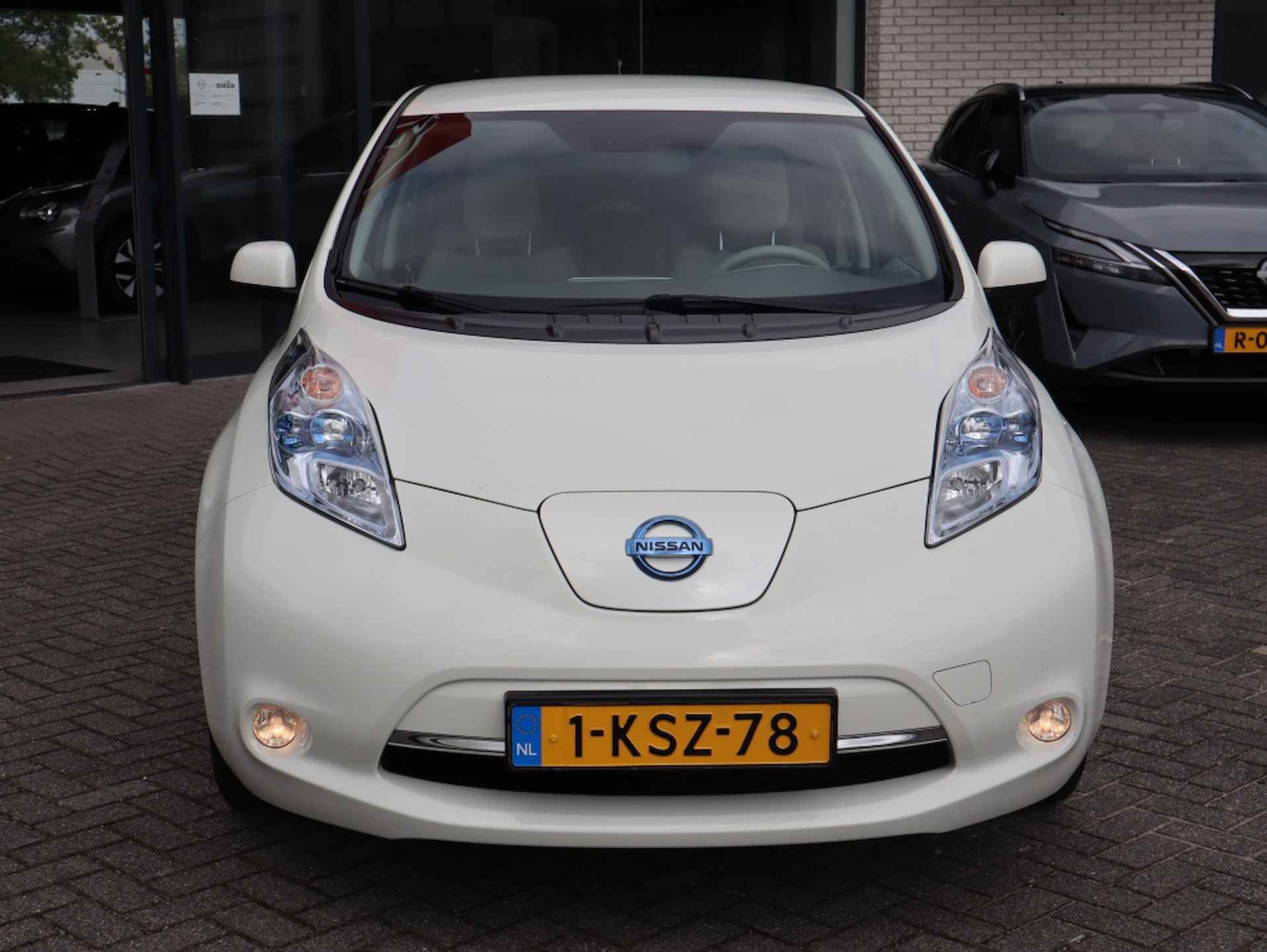 Nissan LEAF Base 24 kWh / lage kilometerstand / Navigatie / Parkeercamera - 8/24