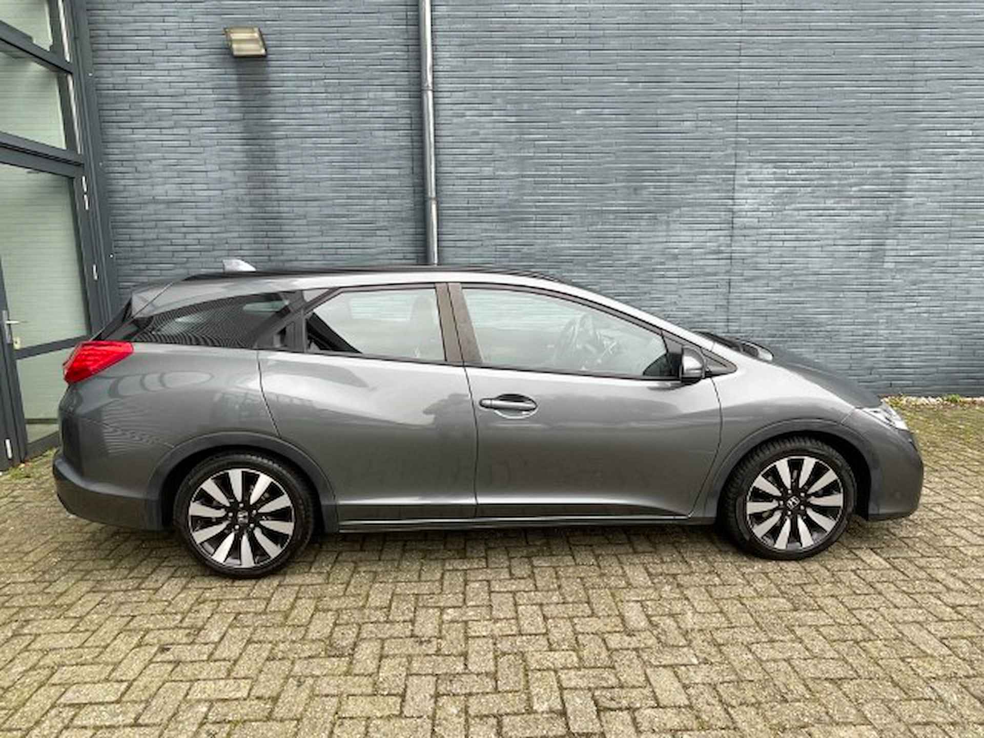 HONDA Civic Tourer 1.8 142pk Automaat Elegance | Dealeronderhouden | 1e Eigenaar | Cruisecontrol | Climatecontrol | Parkeercamera | - 3/32