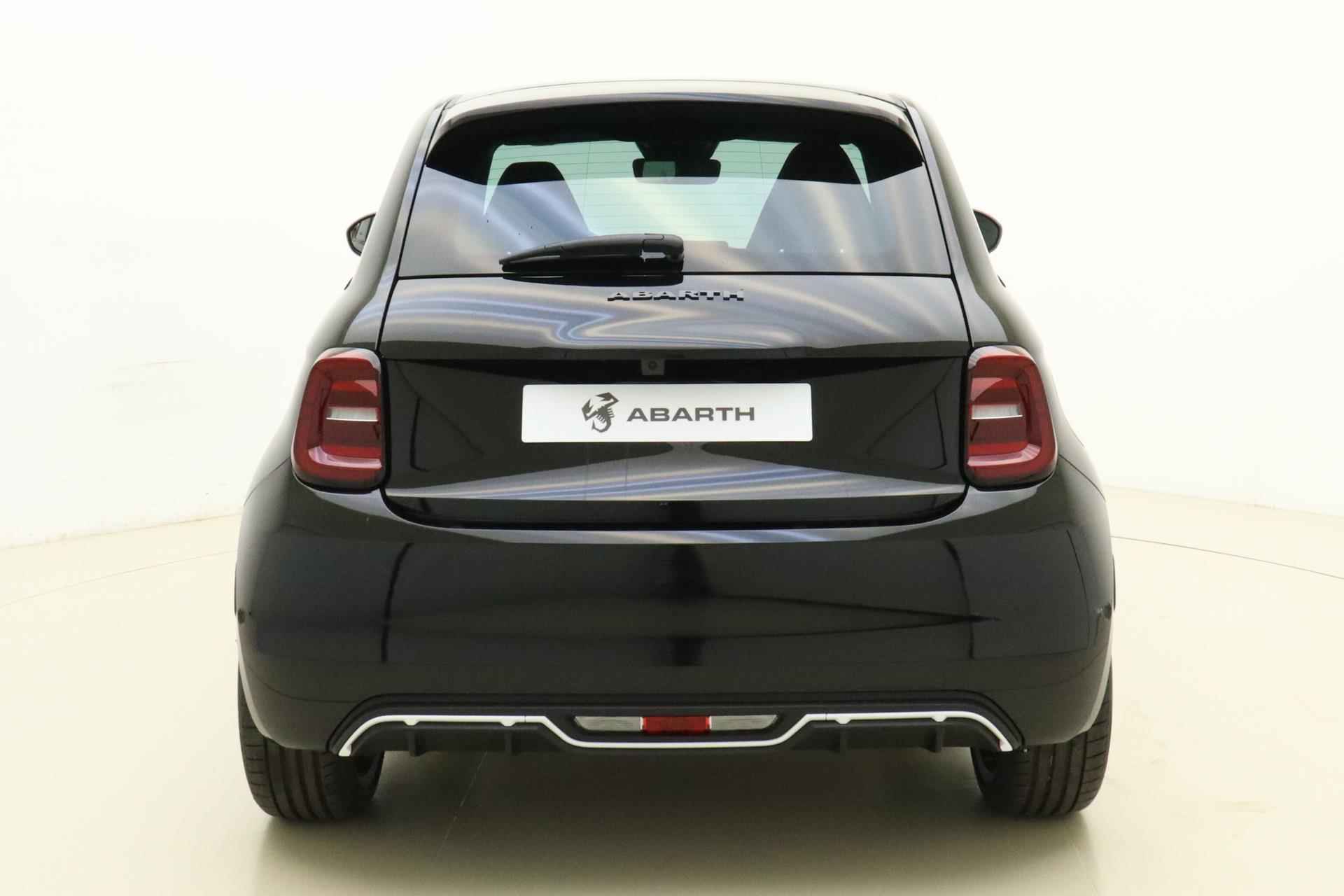 Abarth 500e 42-kWh 155pk Turismo | NEW | Scorpion Tech 2.0 | Alcantara bekleding | Panoramadak | Full LED | Scorpion Sound | Winter Pack | Venom Black - 12/35