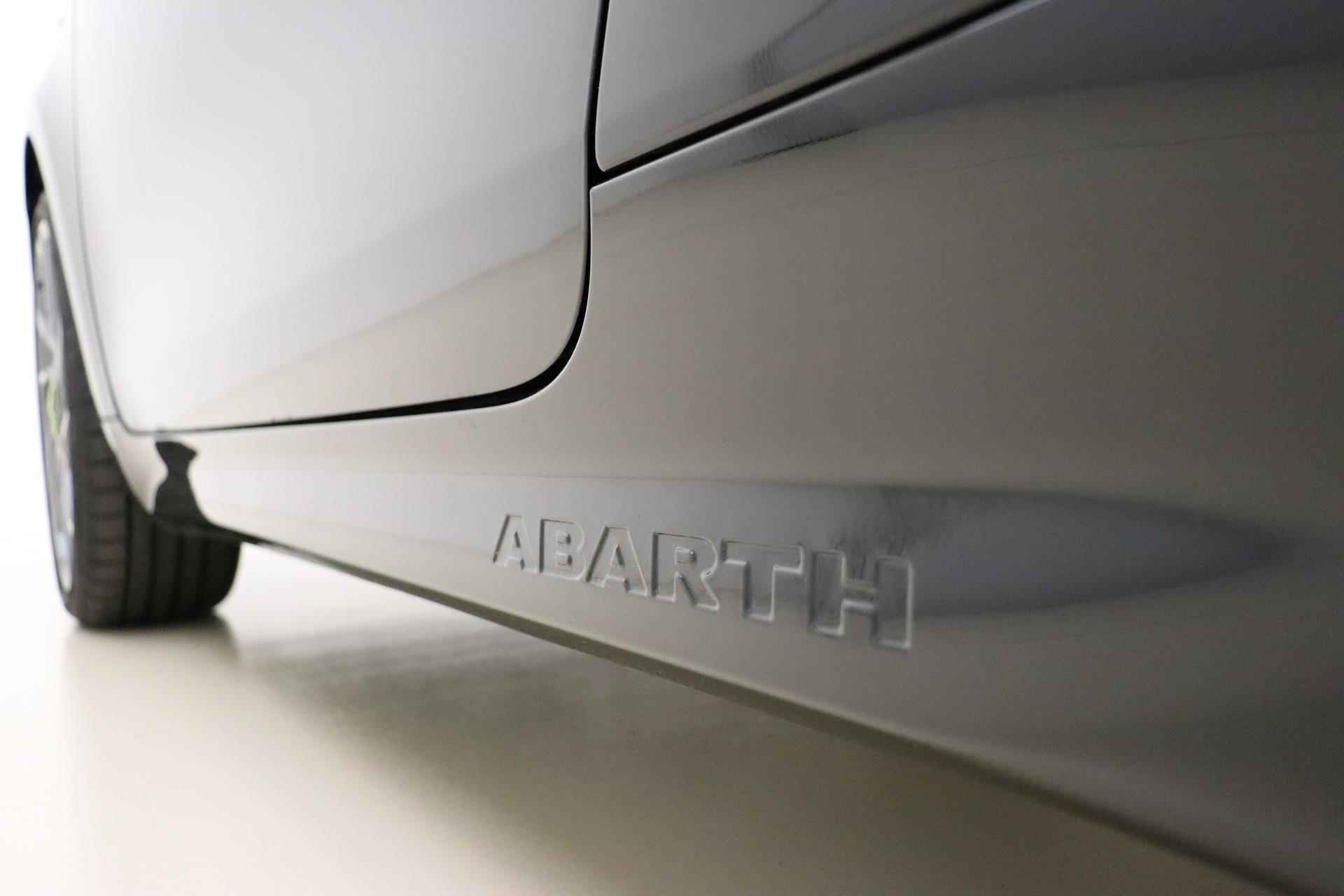 Abarth 500e 42-kWh 155pk Turismo | NEW | Scorpion Tech 2.0 | Alcantara bekleding | Panoramadak | Full LED | Scorpion Sound | Winter Pack | Venom Black - 20/35
