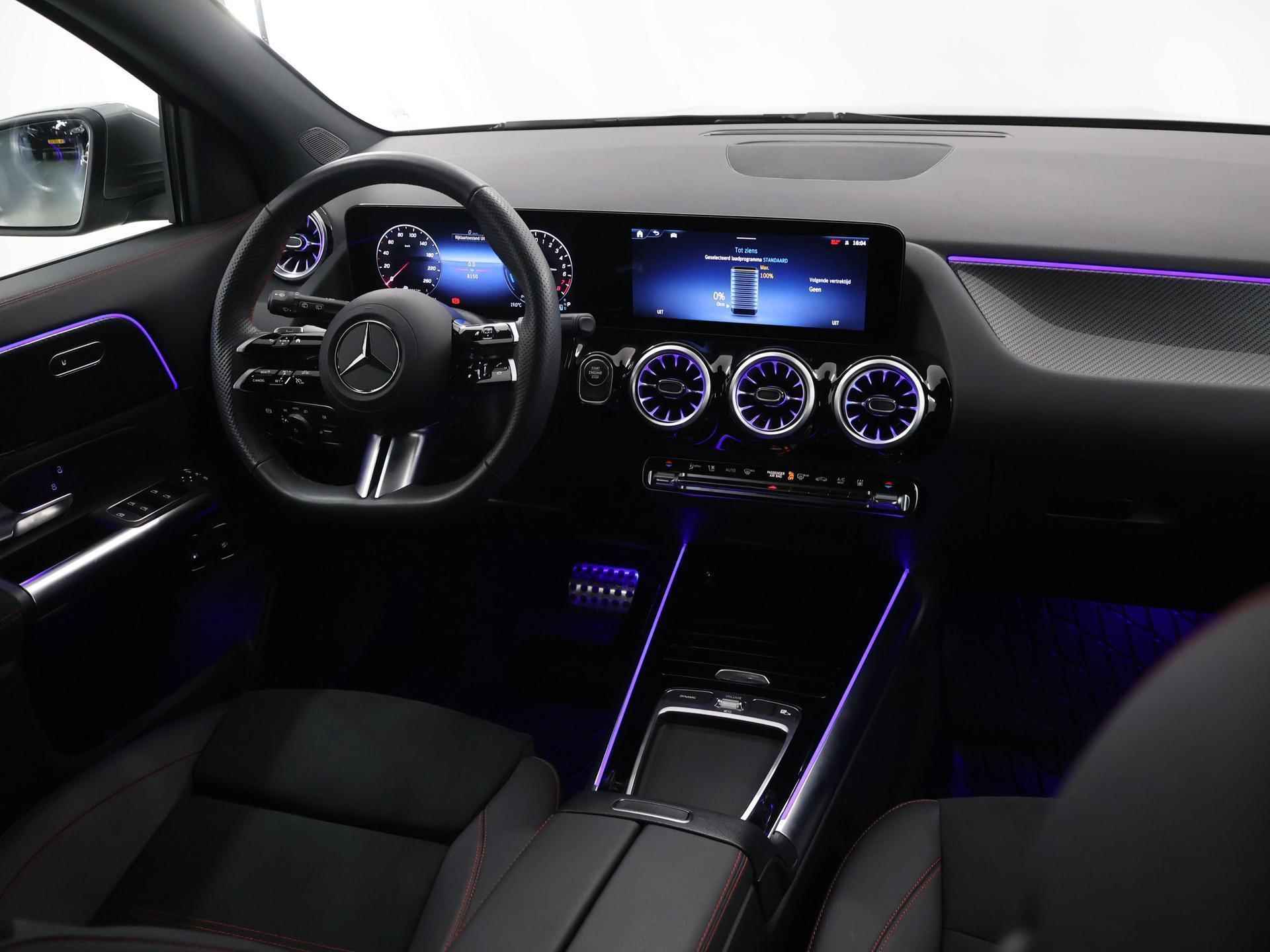 Mercedes-Benz GLA-klasse 250 e AMG Line | Widescreen | Adaptieve CruiseControl | Sportstoelen | Ele. kofferdeksel | Navigatie | PDC | Climate Control | Sfeerverlichting | - 10/43